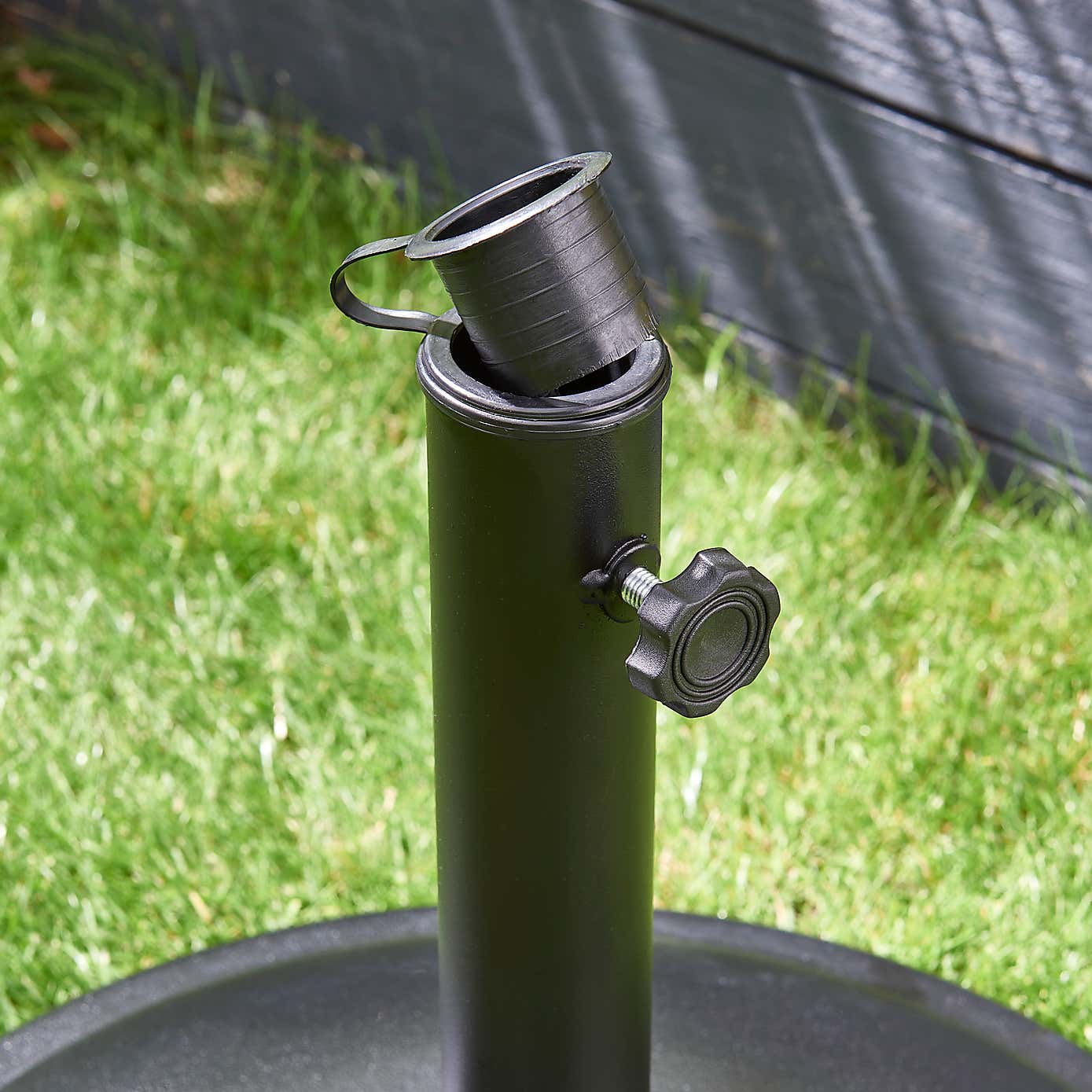 Black Concrete Parasol Base