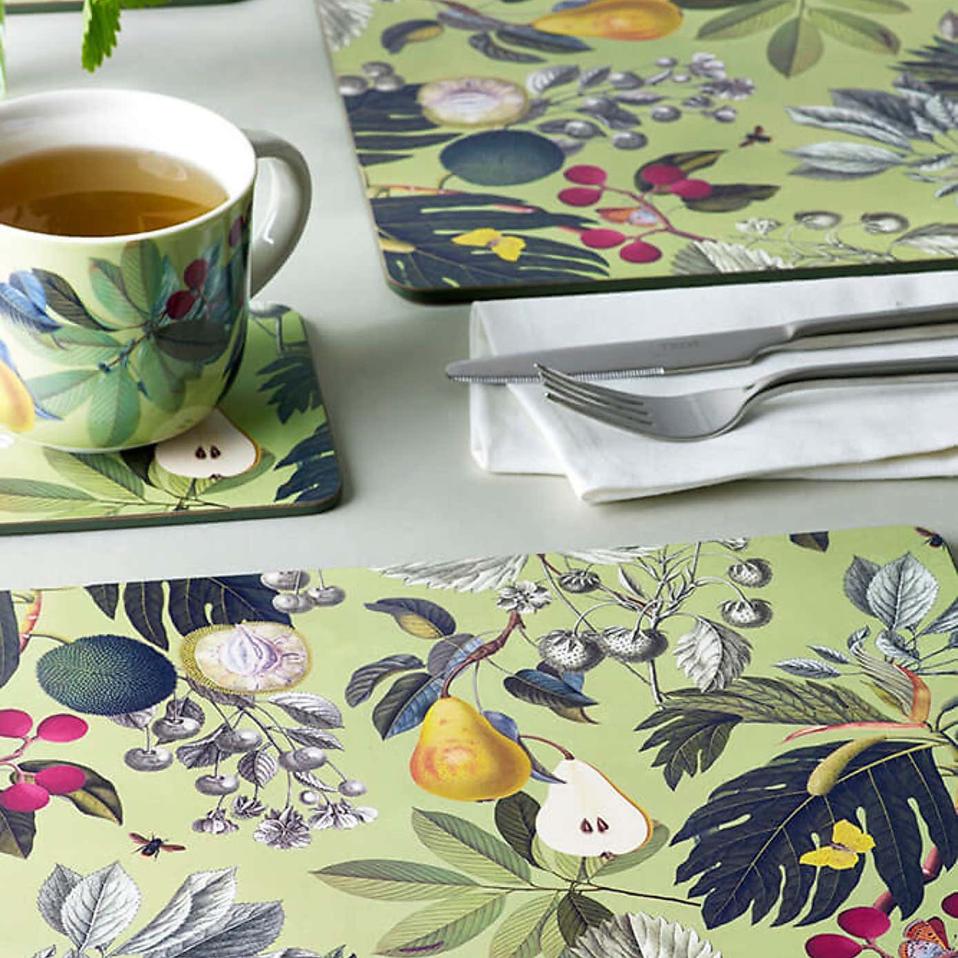 Set of 4 Kew Fruit And Floral Rectangle Placemats