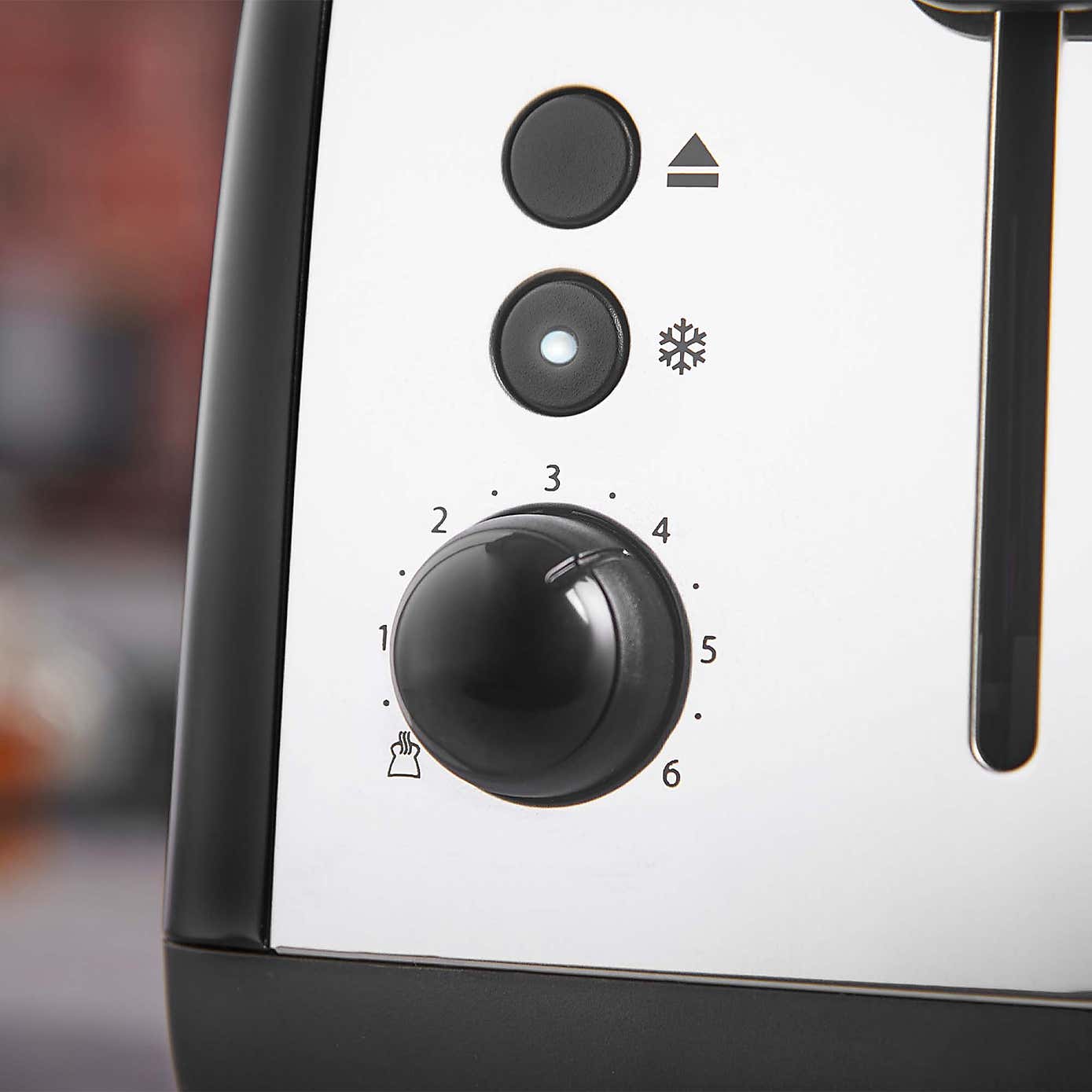 Russell Hobbs 2 Slice Stainless Steel Lift & Look Black Toaster