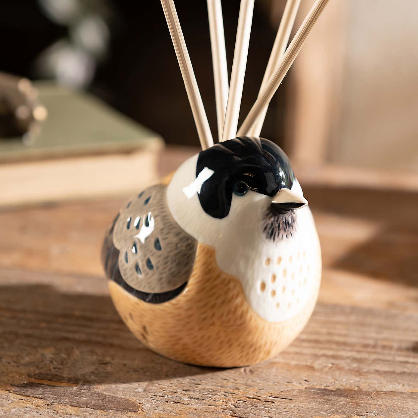 Willow Tit Sandalwood, Amber & Cedar Diffuser