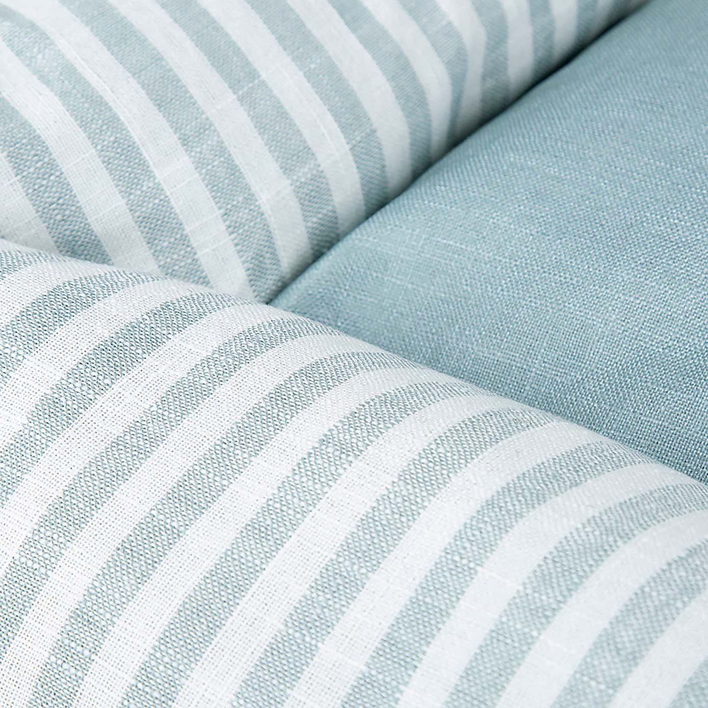 Scruffs Luxury Coast Dog Box Bed