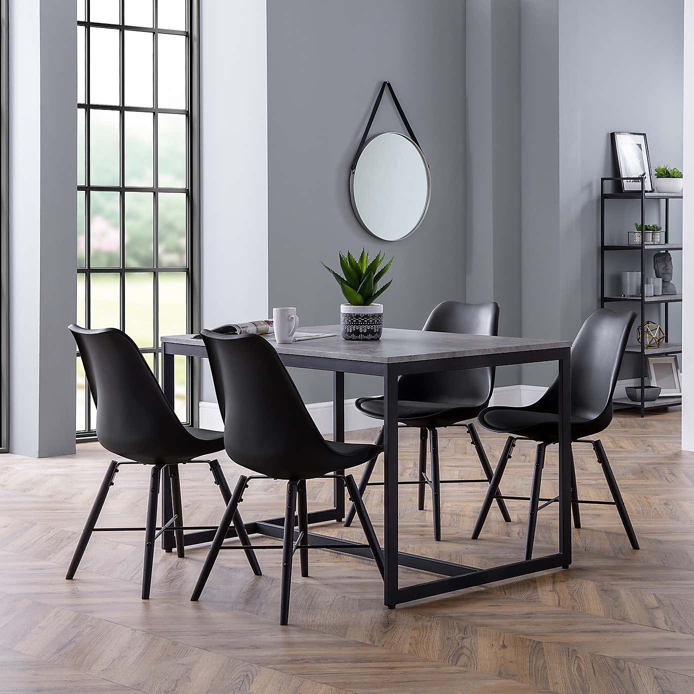 Staten Dining Set with 4 Kari Chairs