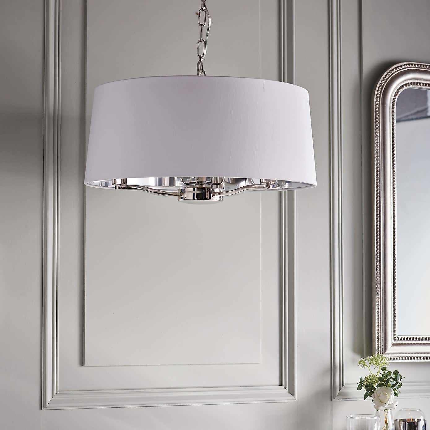 Vogue Elijah Traditional 3 Light Pendant Light