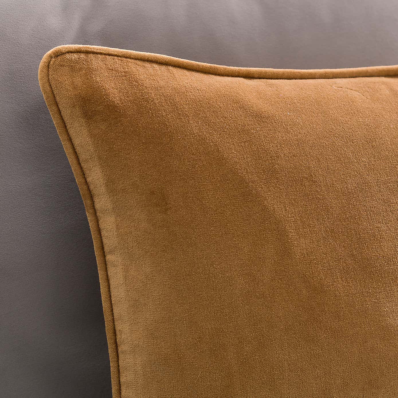 Clara Cotton Velvet Cushion