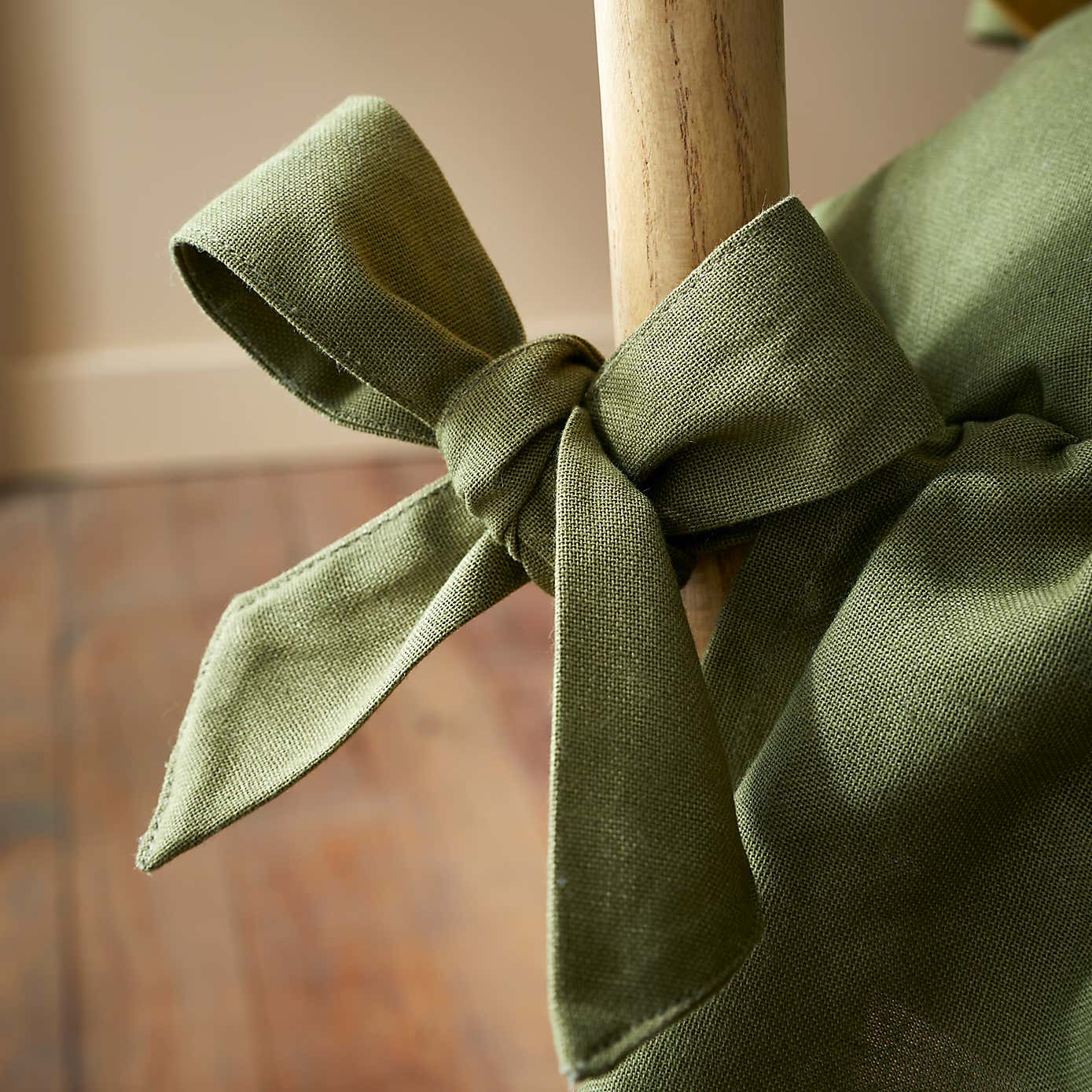 Churchgate Frill D Shape Seat Pad