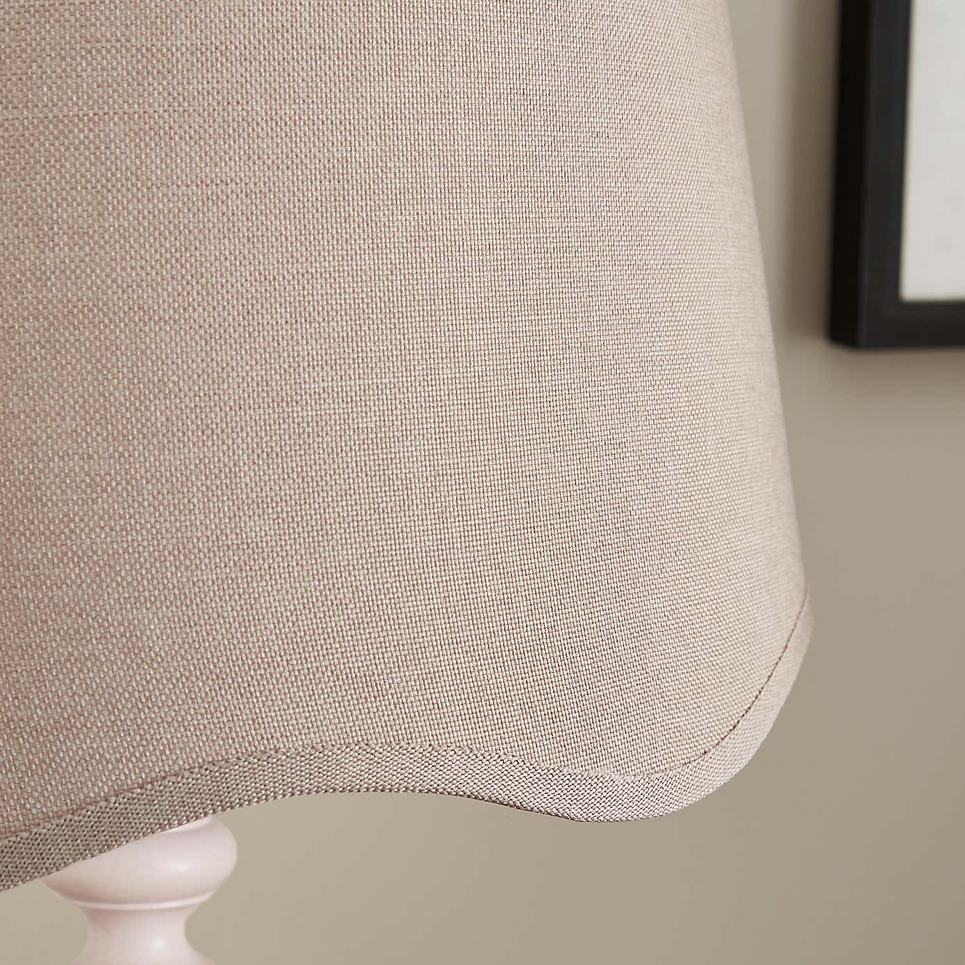Scalloped Edge Linen Lamp Shade
