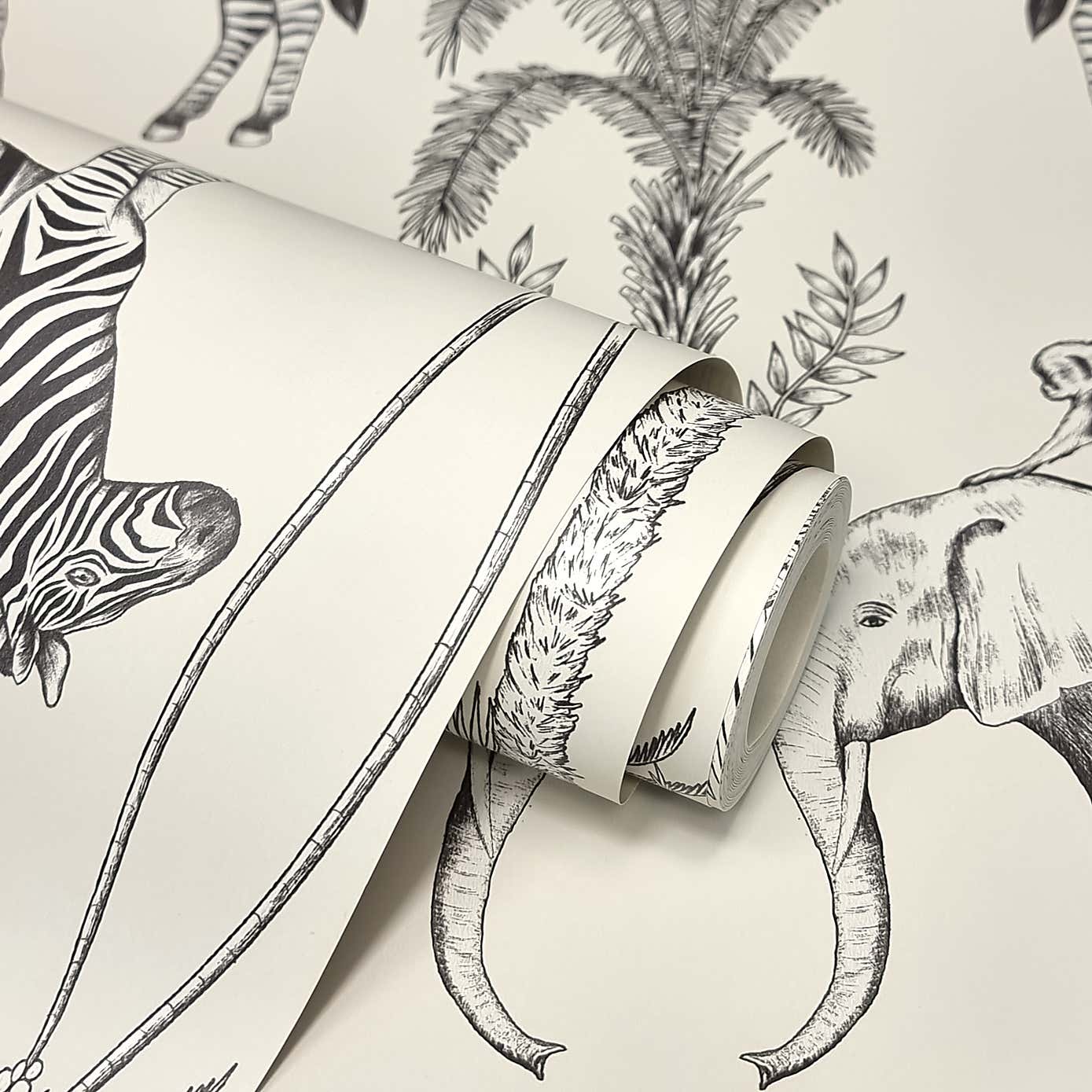 Safari Walk Wallpaper