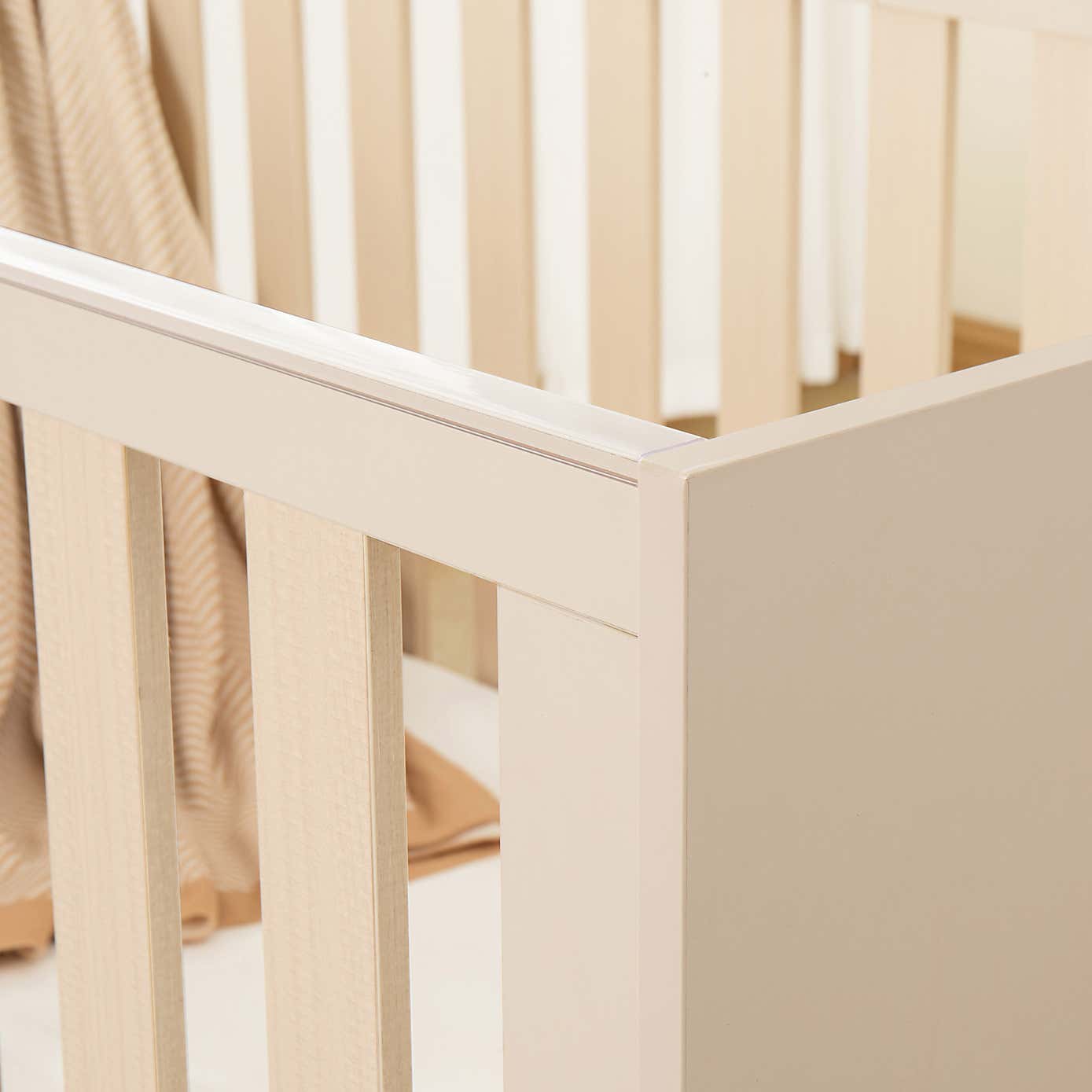 Dante Mini Cot Bed