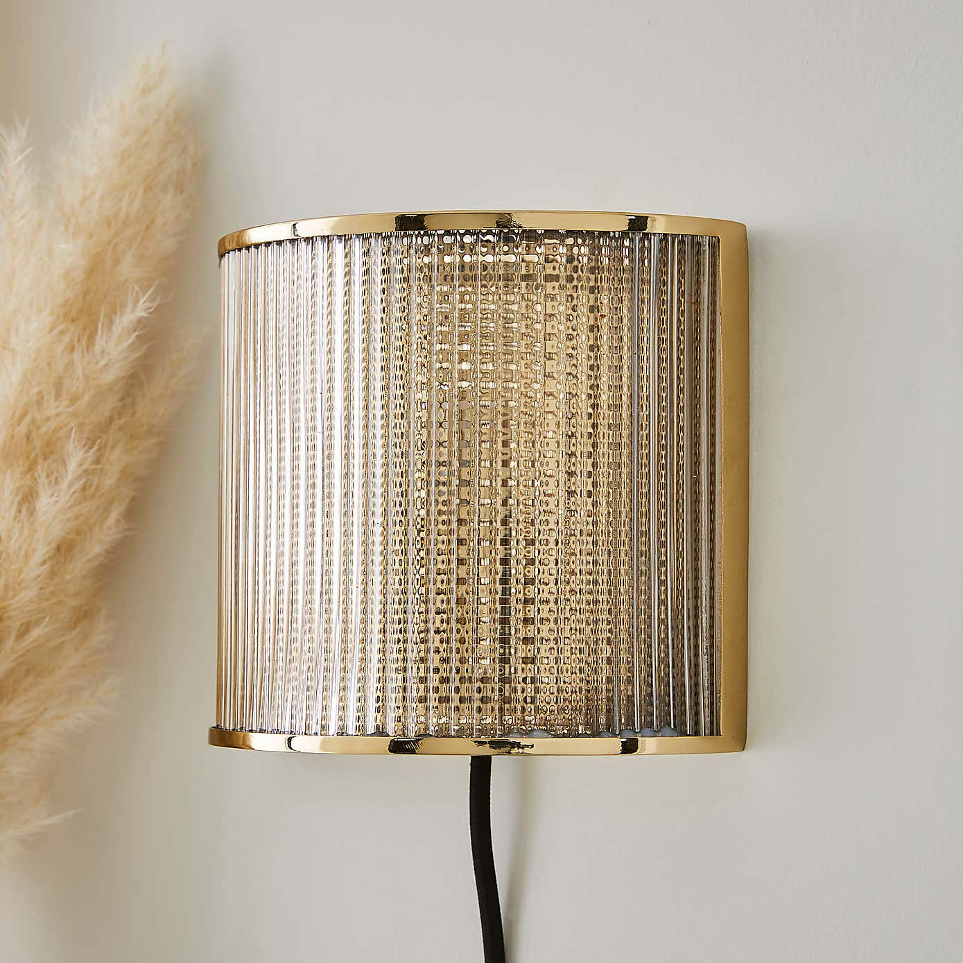 Kruze Plug In Wall Light