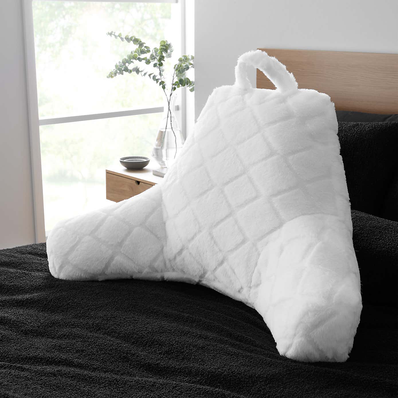 Catherine Lansfield Cosy Diamond High Back Cuddle Cushion