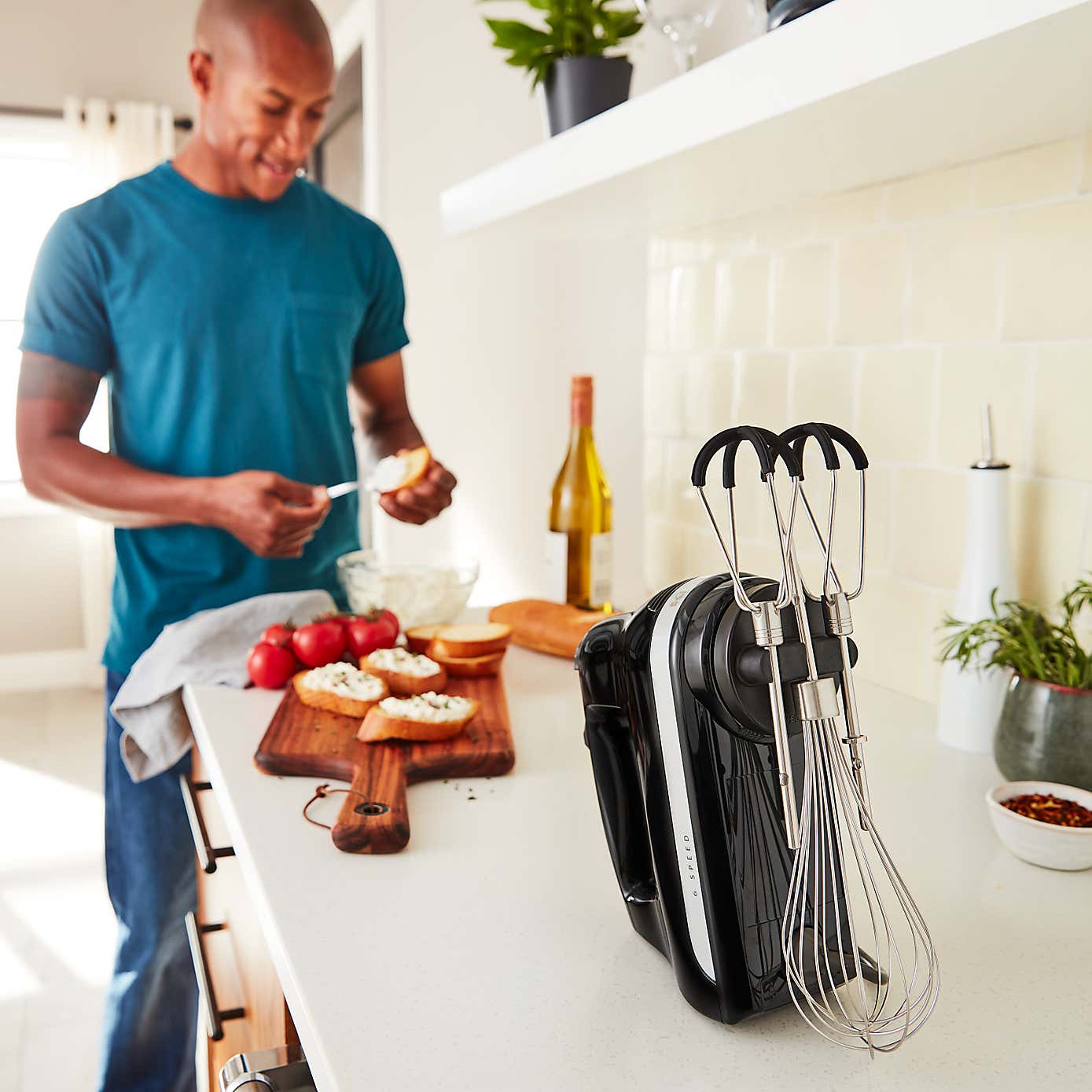 KitchenAid 6 Speed Hand Mixer Flex Edge