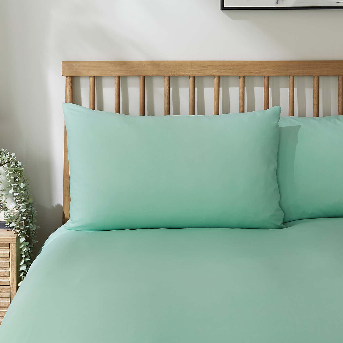 Super Soft Plain Polyester Fitted Sheet