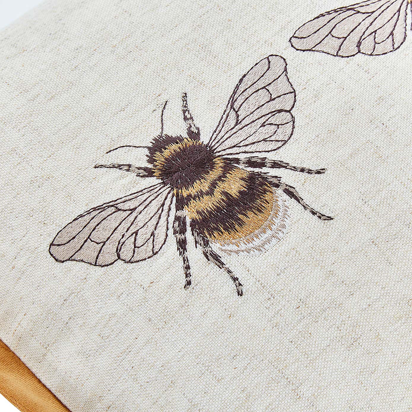 Bees Natural 30x50 Cover