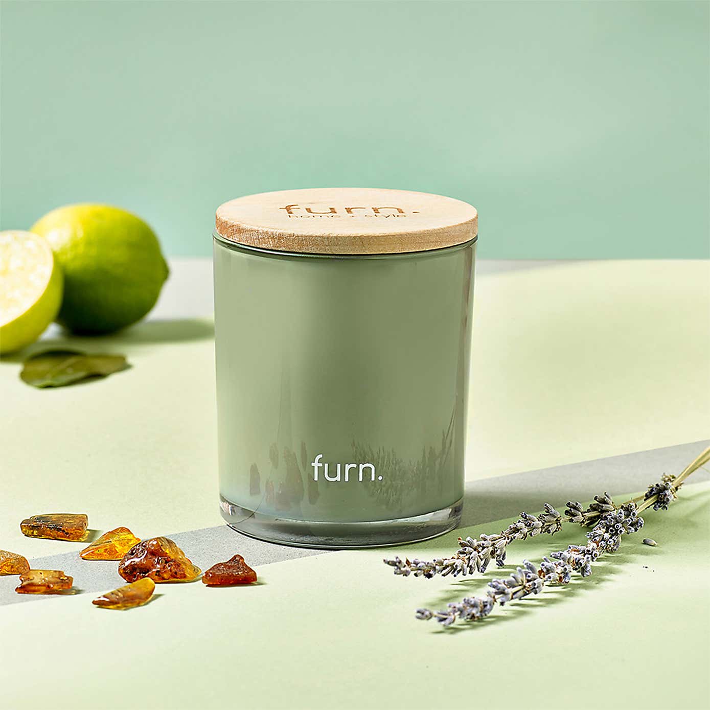 Furn. Amazonia Botanica Earthy Moss & Peppermint Candle