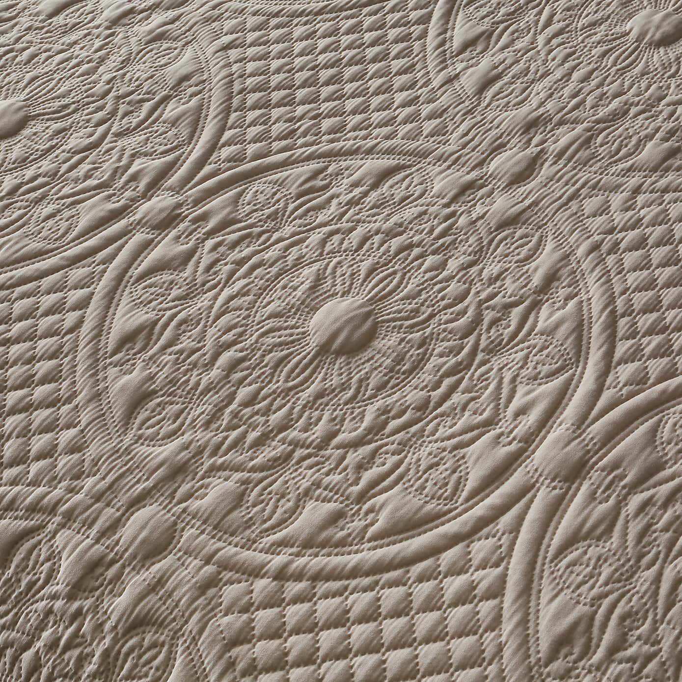 Mandalay Duvet Cover and Pillowcase Set