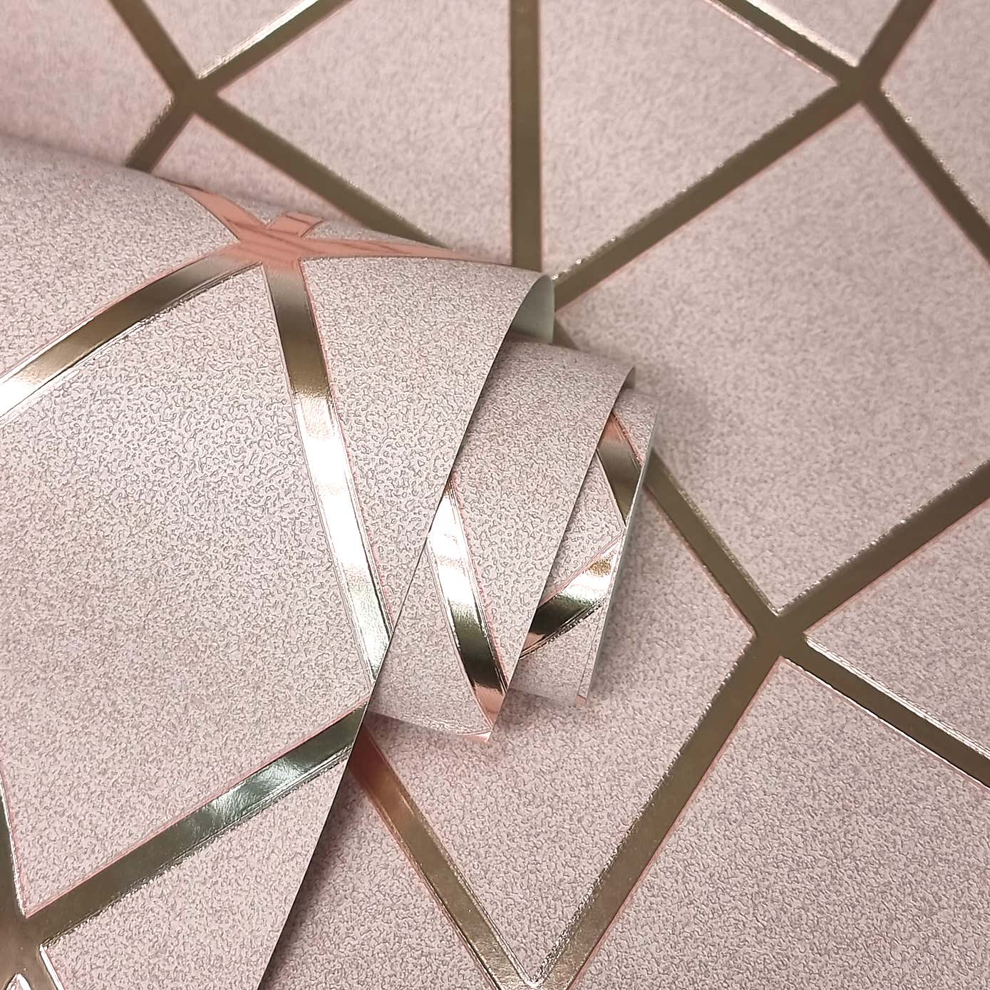 Platinum Geo Trellis Vinyl Wallpaper