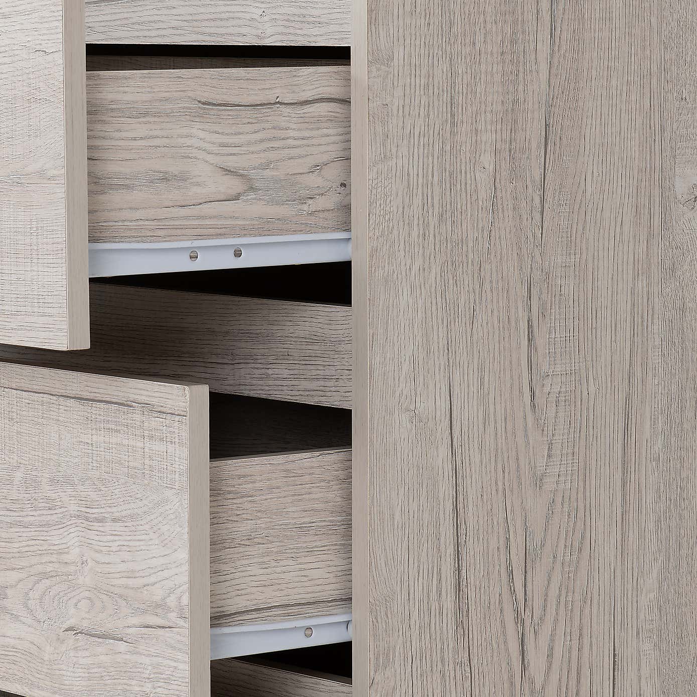 Walker 8 Drawer Chest