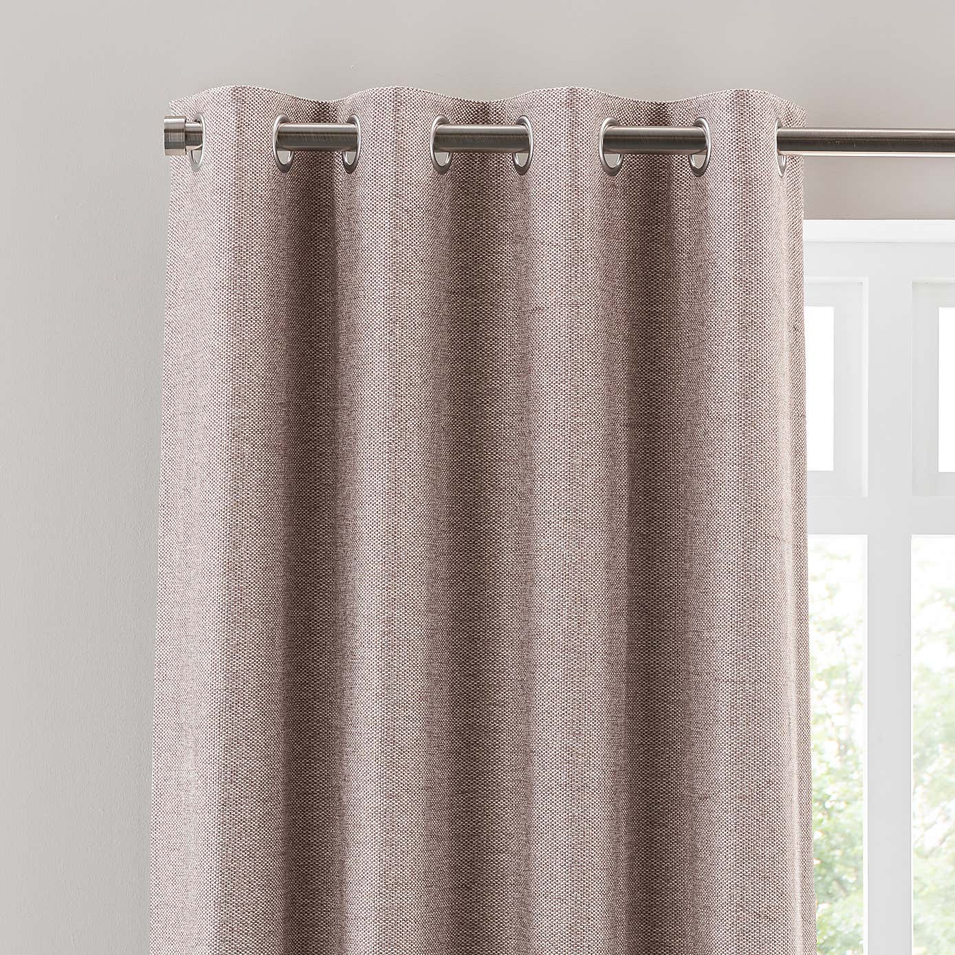 Chester Eyelet Curtains