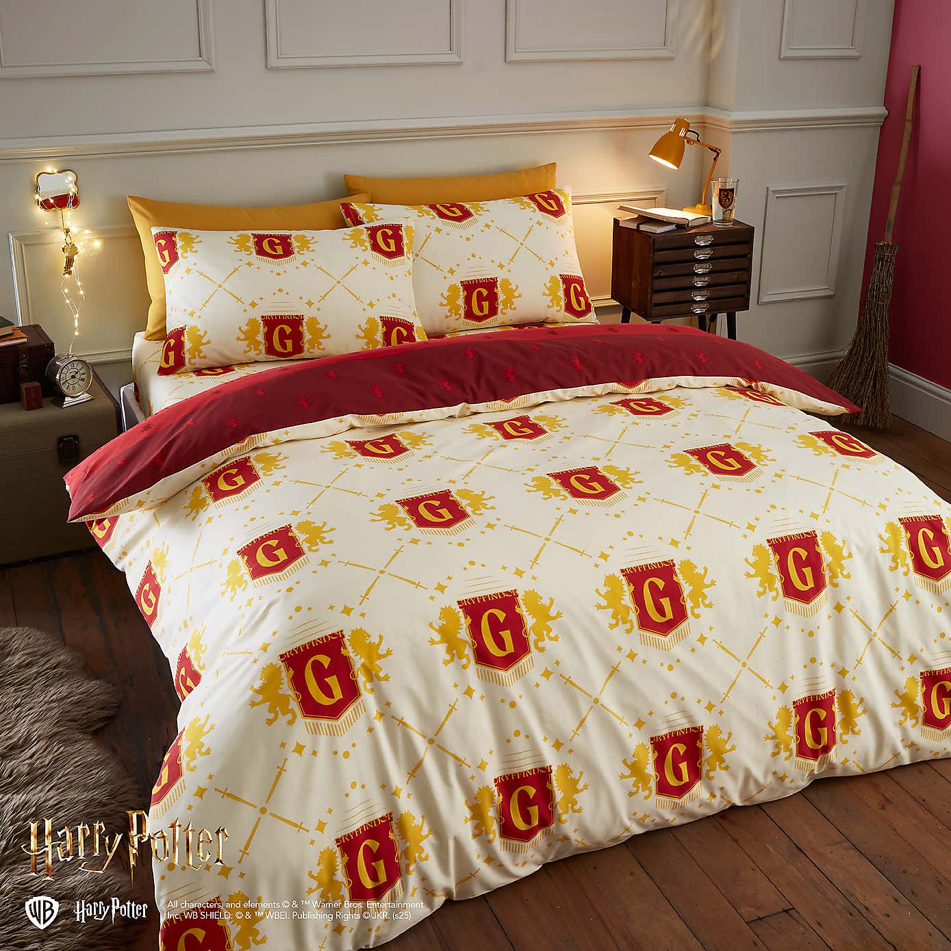 Harry Potter Gryffindor Reversible Duvet Cover and Pillowcase Set