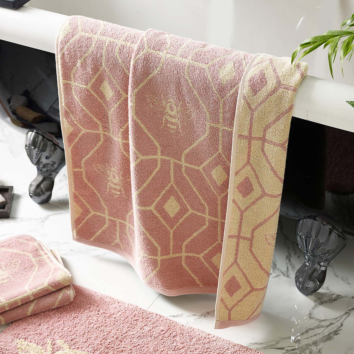 furn. Deco Bee Cotton Bath Towel
