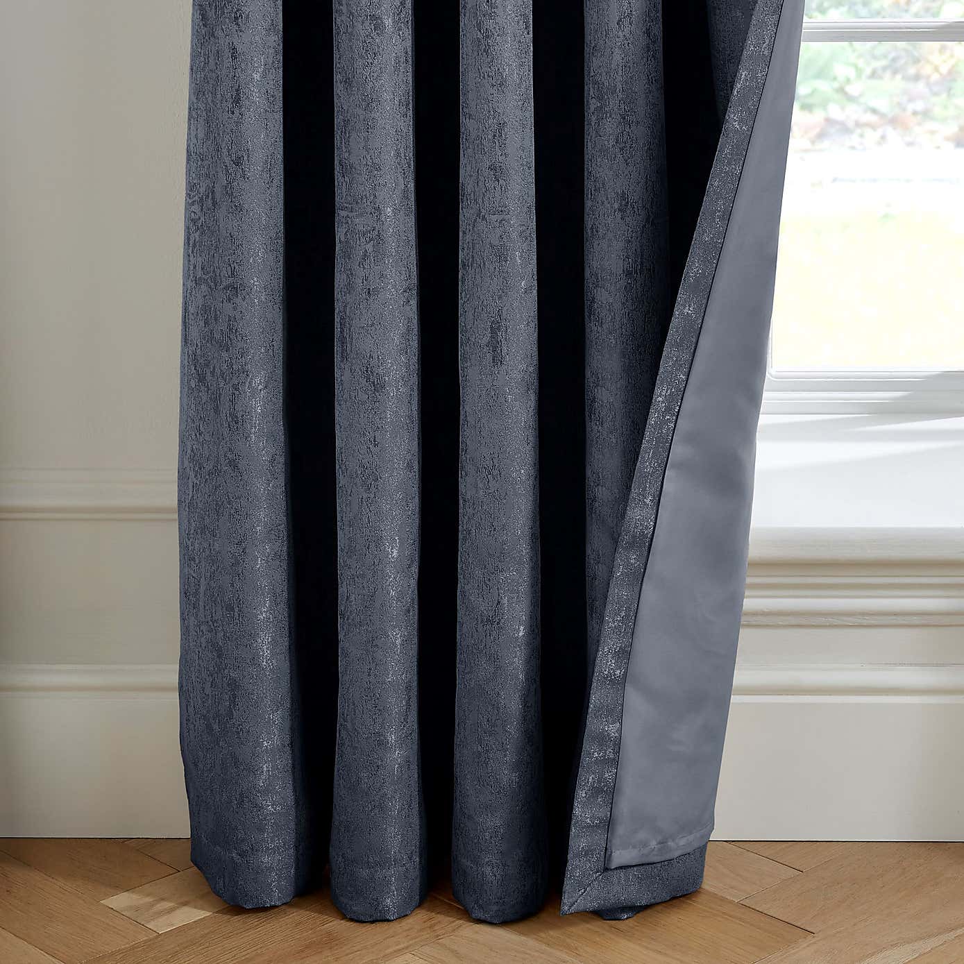 Richmond Eyelet Curtains