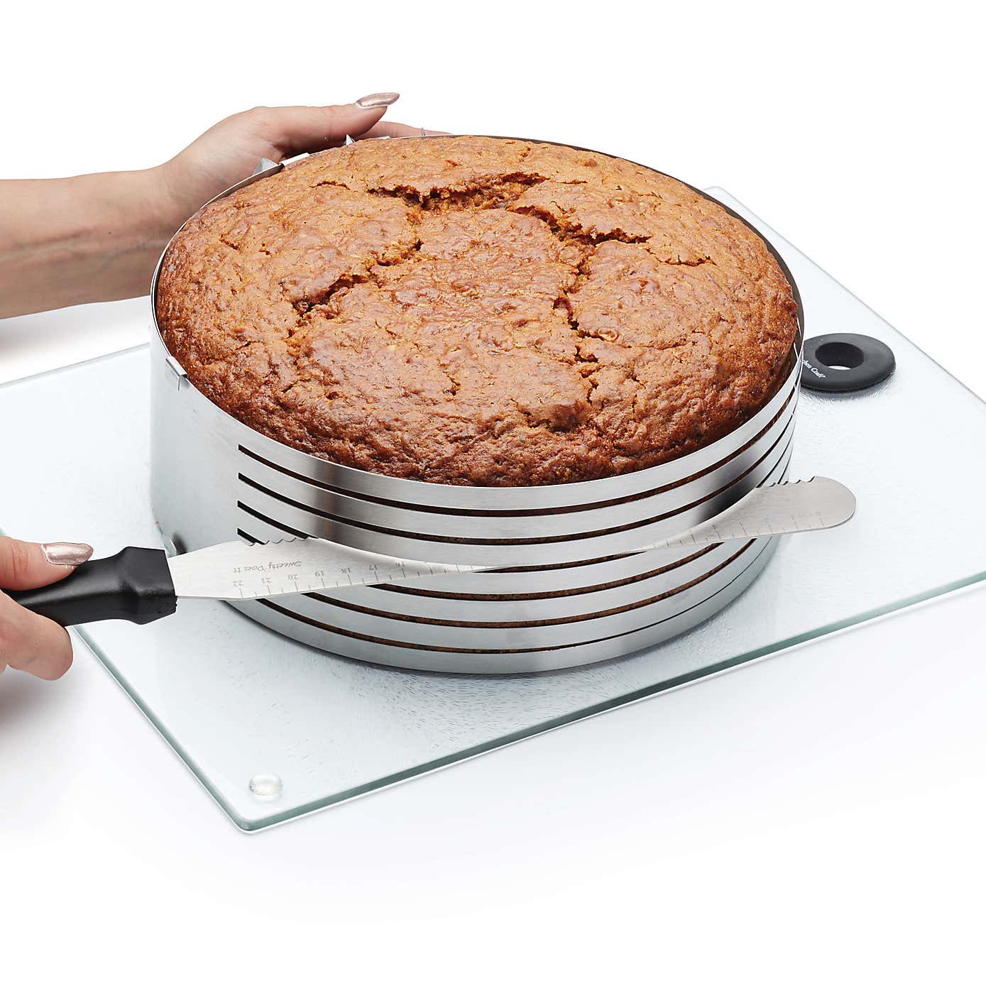 Adjustable Layer Cake Cutting Guide