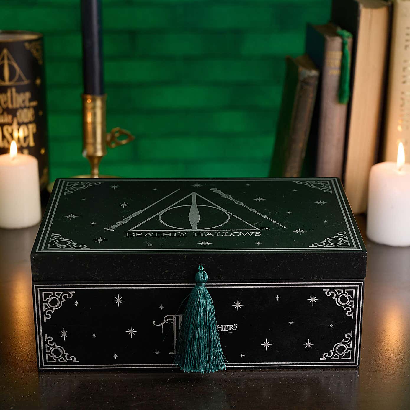 Harry Potter Dark Arts Deathly Hallows Box