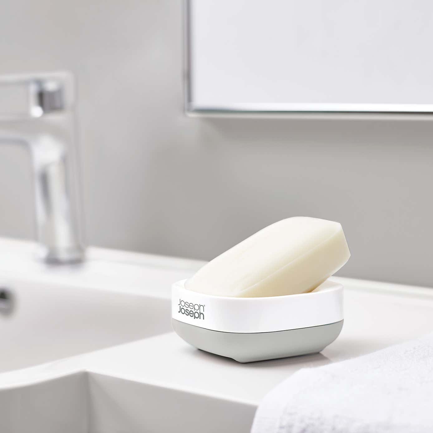 Joseph Joseph Grey Compact Soap Dish