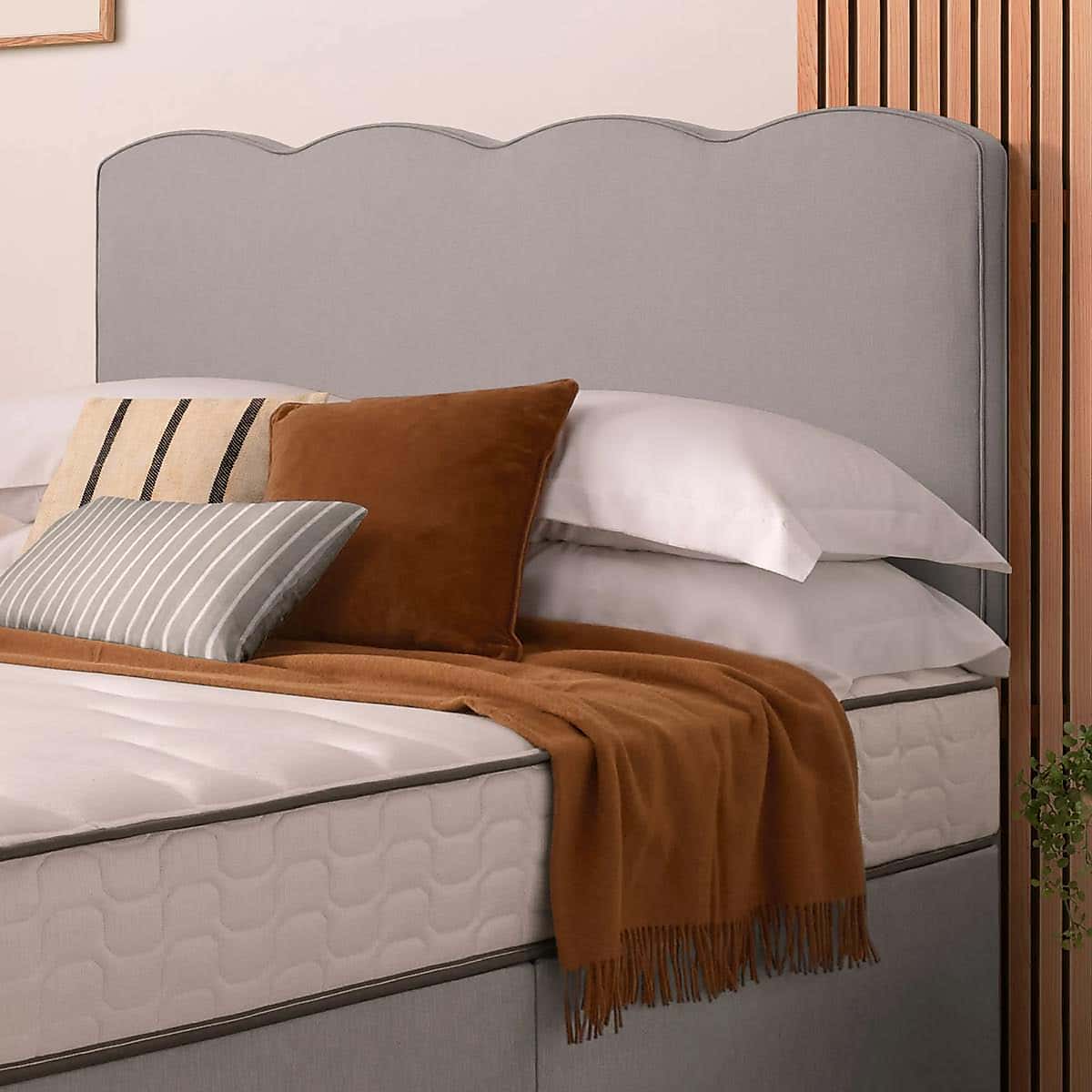 Silentnight 2 Drawer Divan Bed With Fabric Wave Headboard