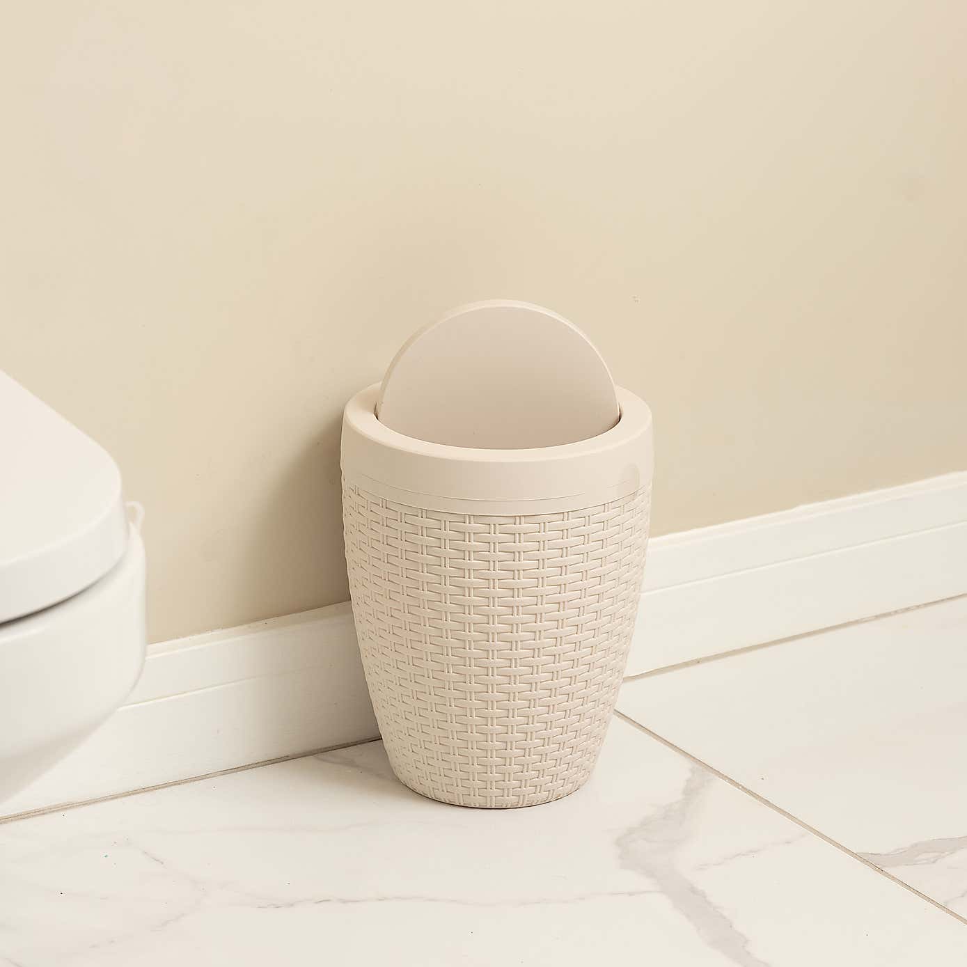 Addis Hessian Swing Lid Bathroom Bin