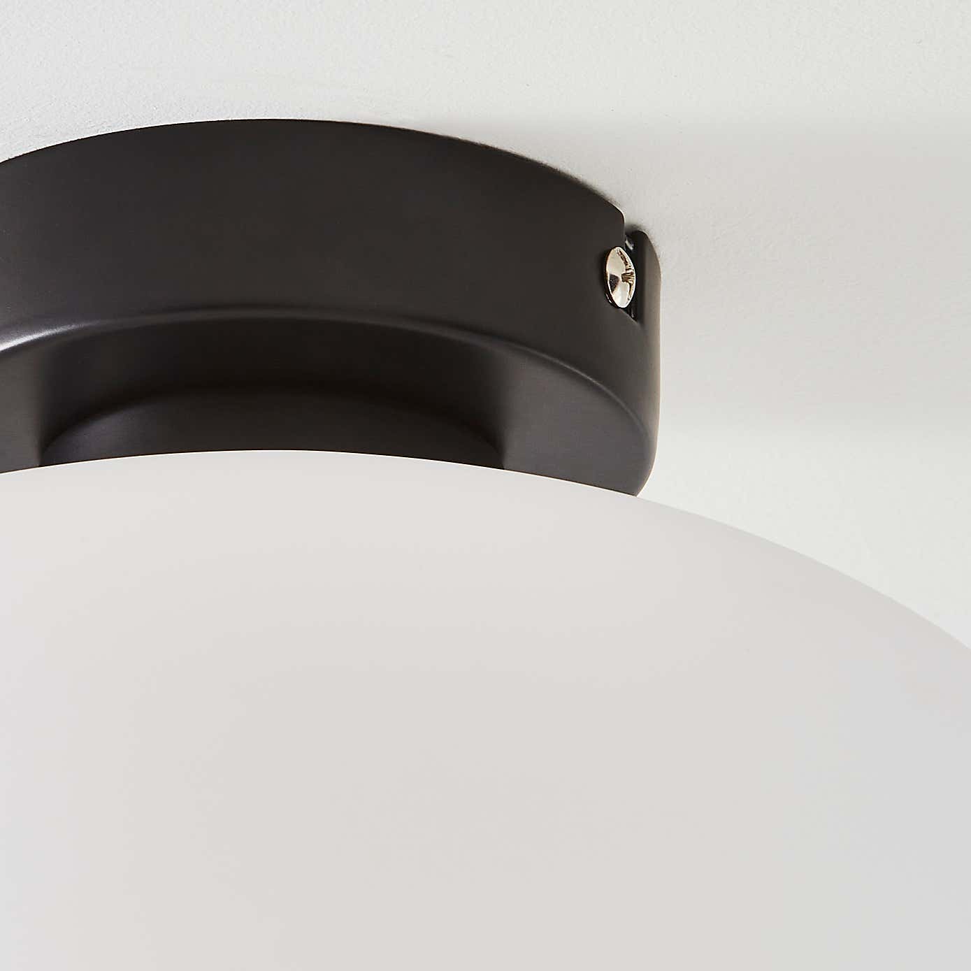 Palazzo Flush Ceiling Fitting