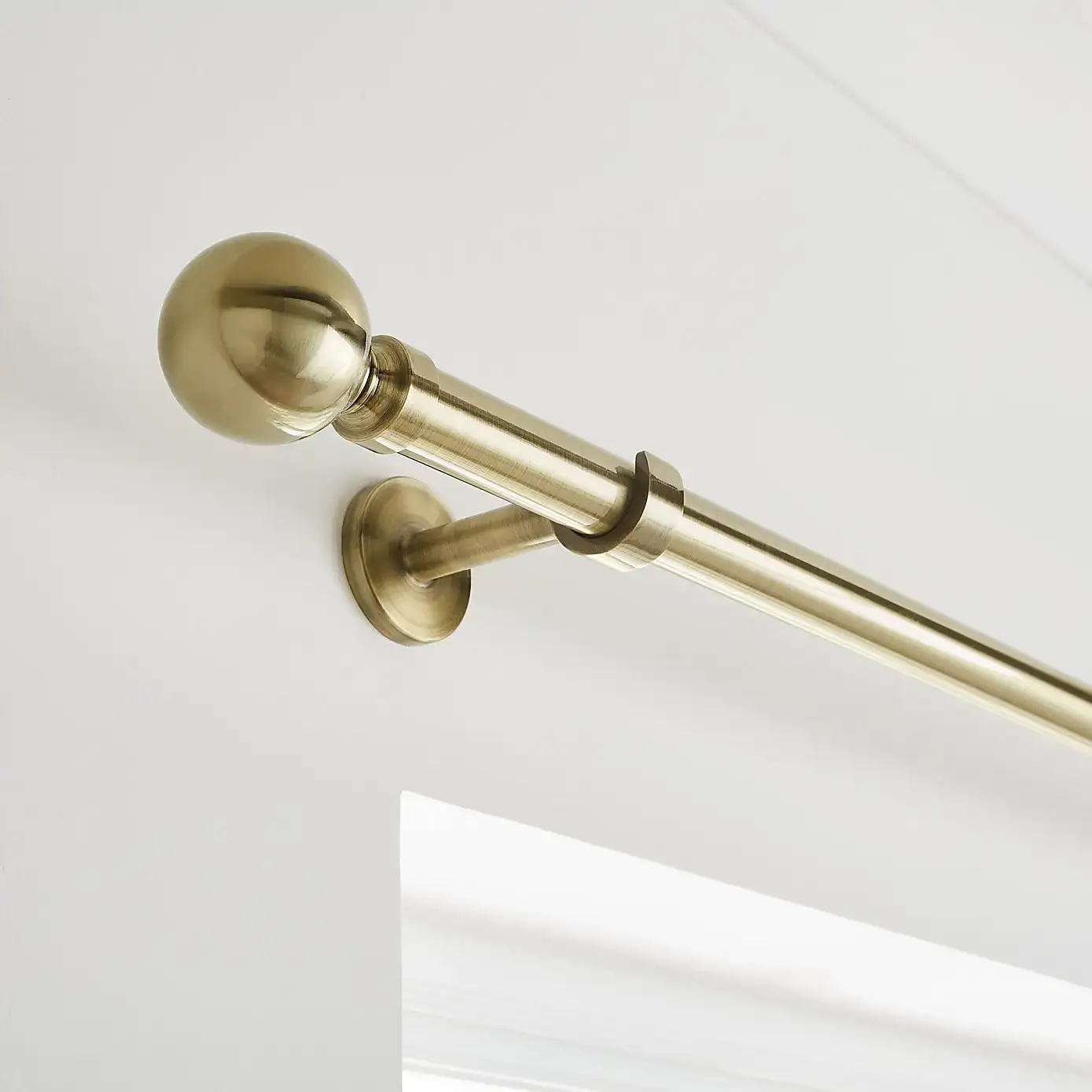 Ashton Metal Curtain Pole
