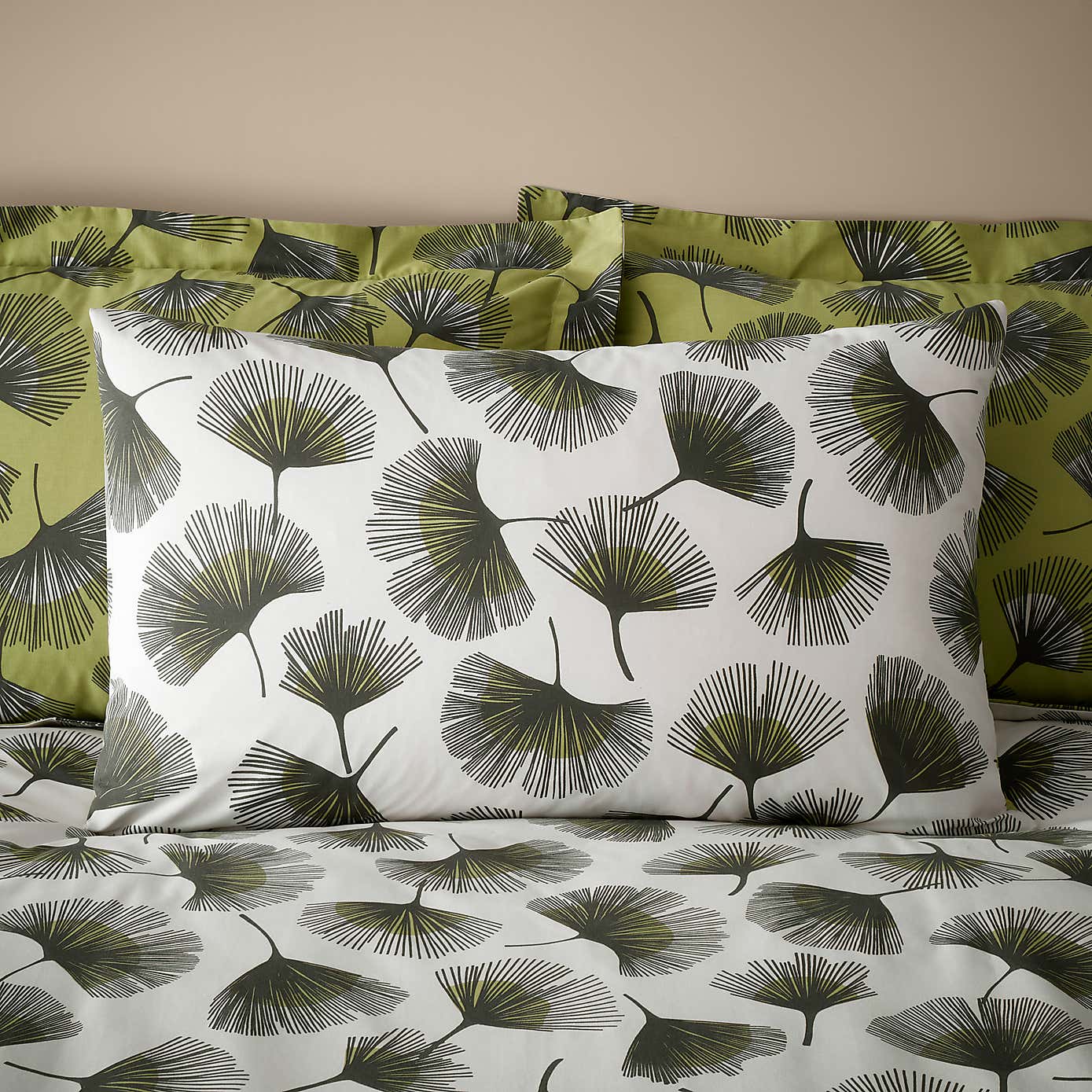 Modern Ginko Fern Duvet Cover and Pillowcase Set