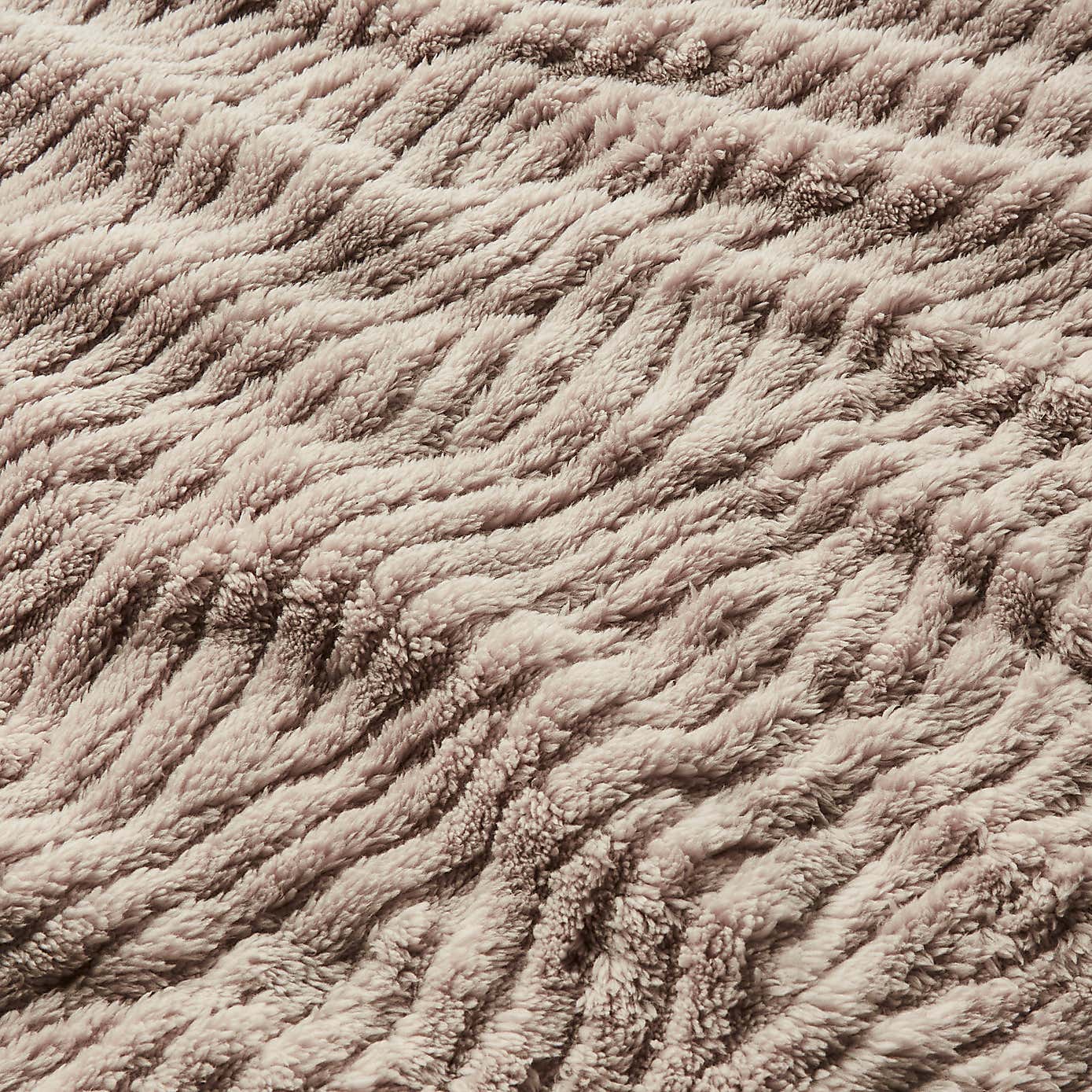 Henwood Textured Fleece Throw 130x170cm