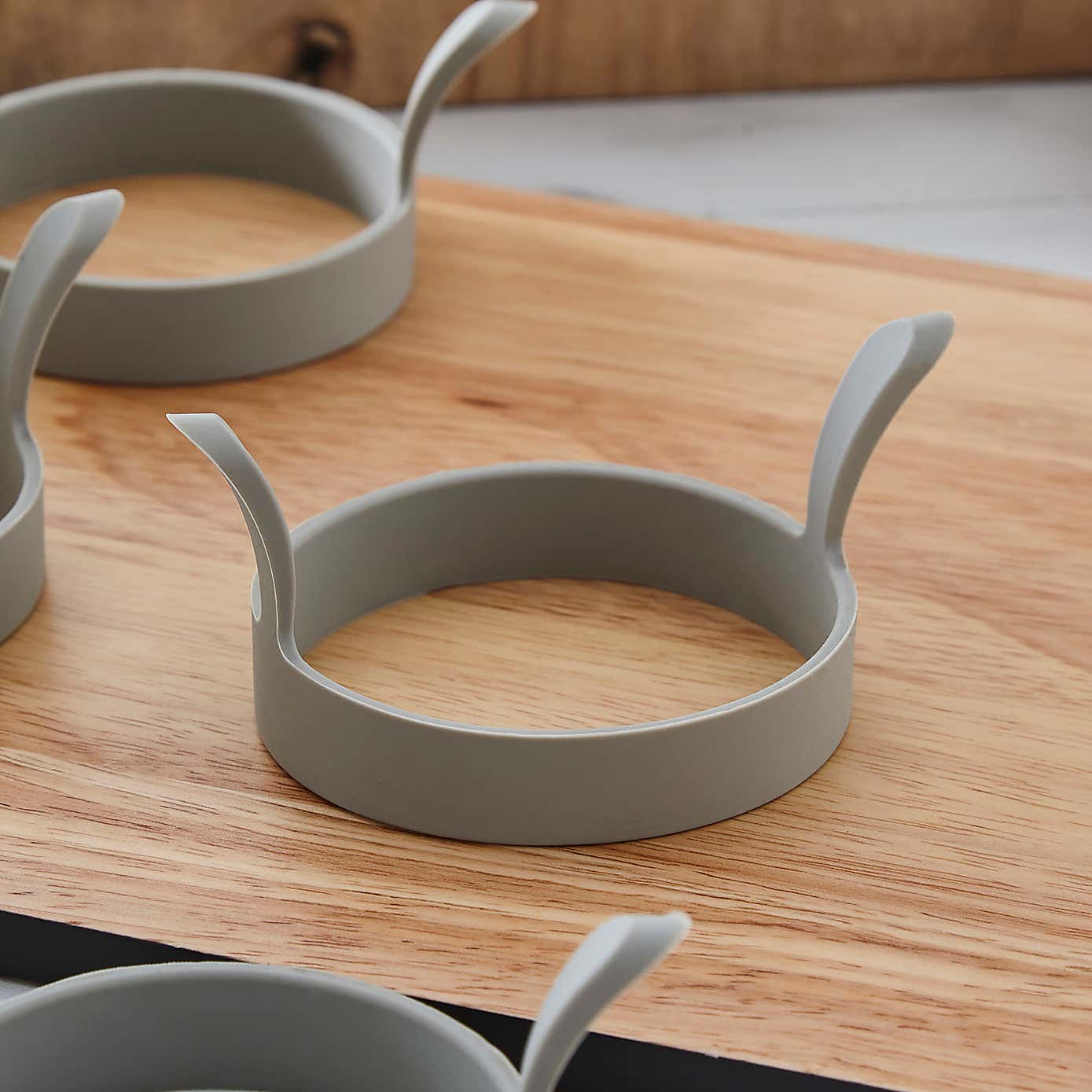 Handy Kitchen Pack of 4 Silicone Egg Poaching Rings