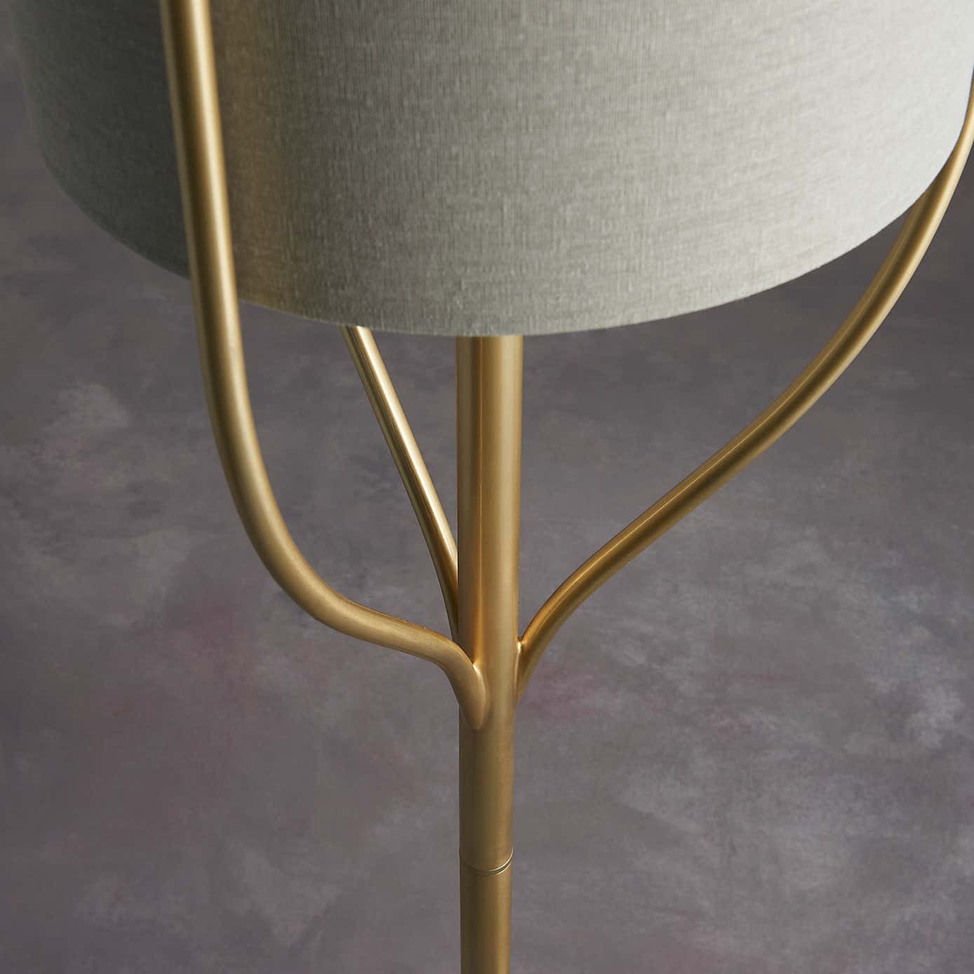 Vogue Lighting Linwood Floor Lamp