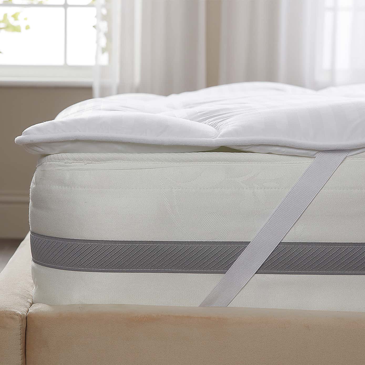 Snuggledown Luxurious Hotel Anti Allergy Mattress Topper