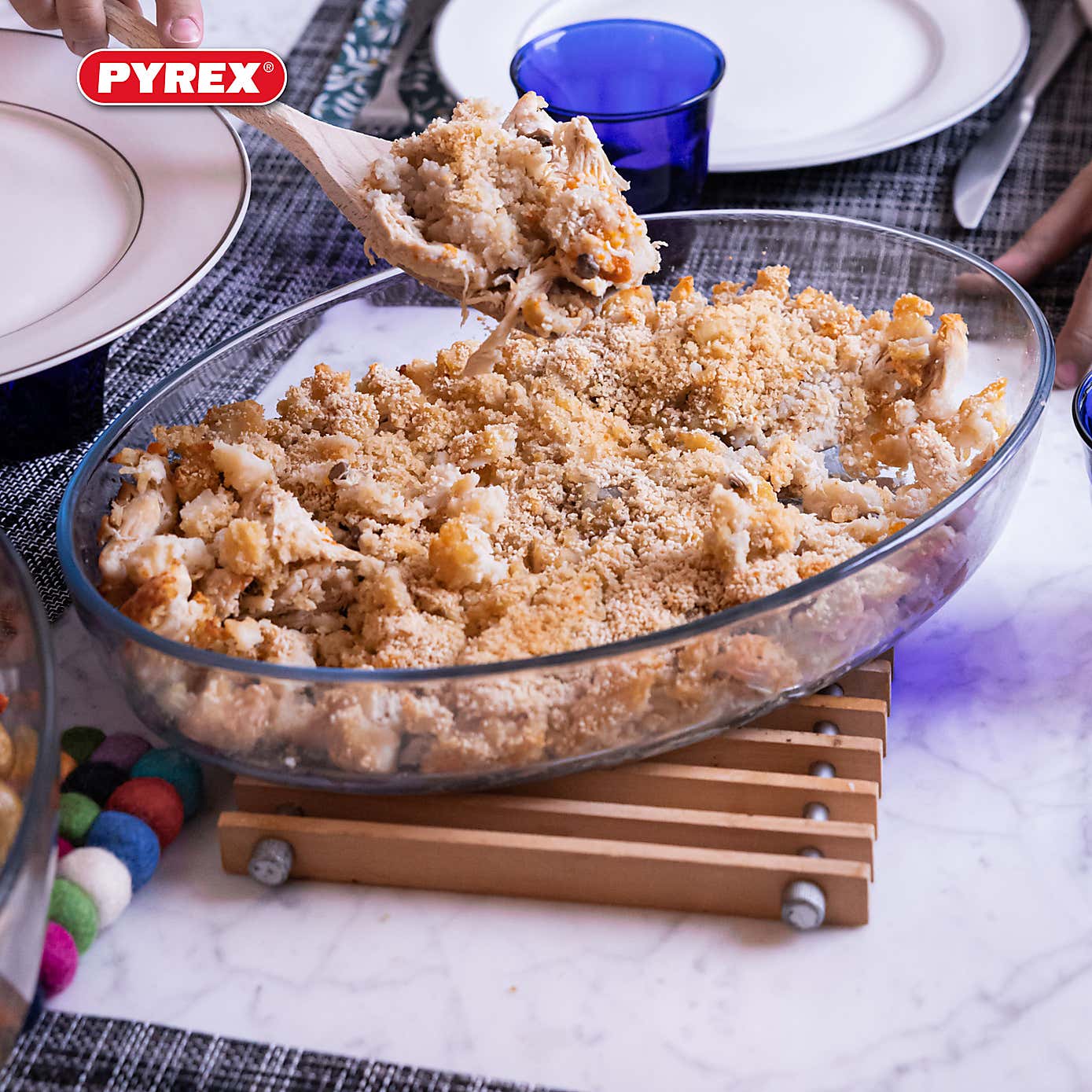 Pyrex Multi Purpose Oval Roaster