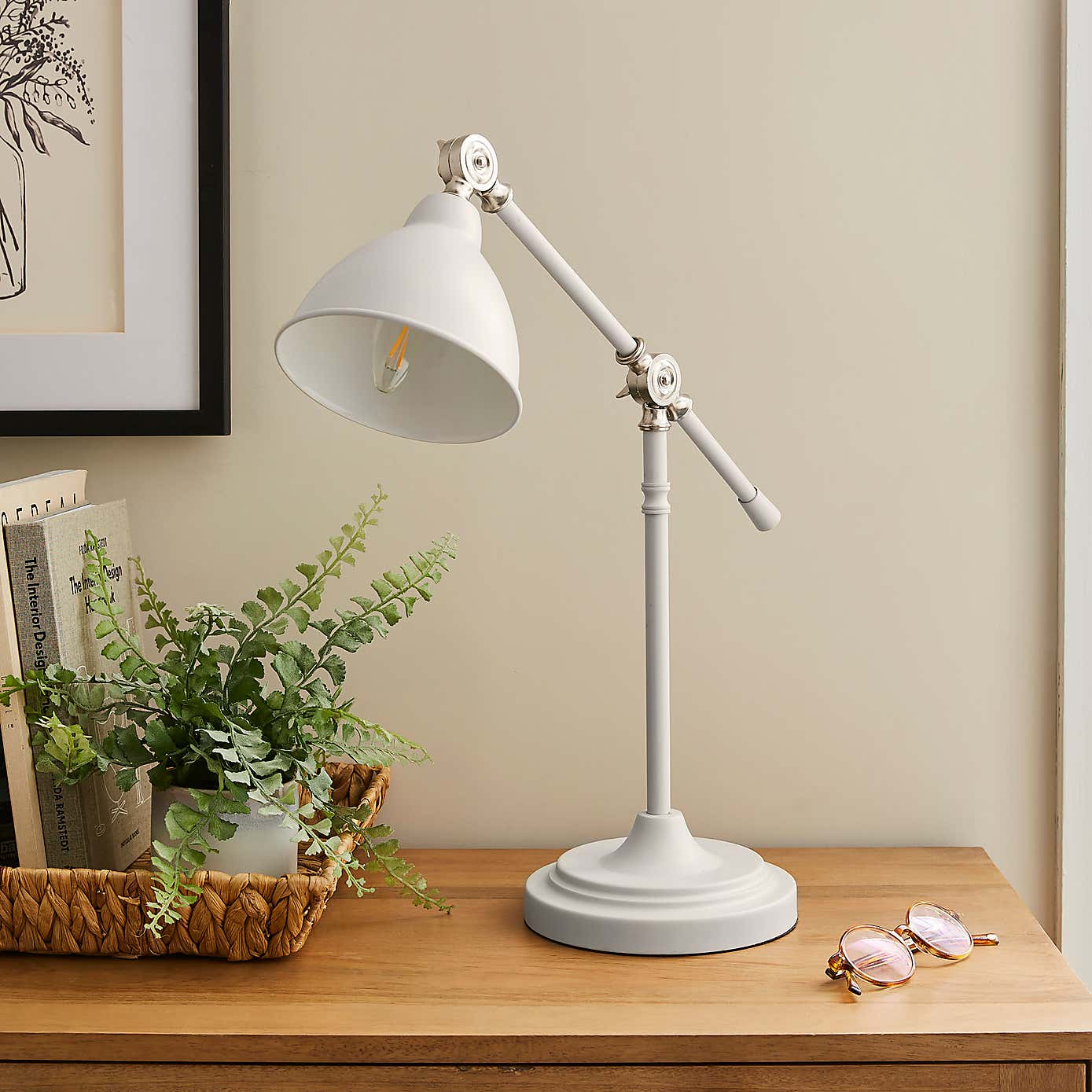 Lever Arm Desk Lamp