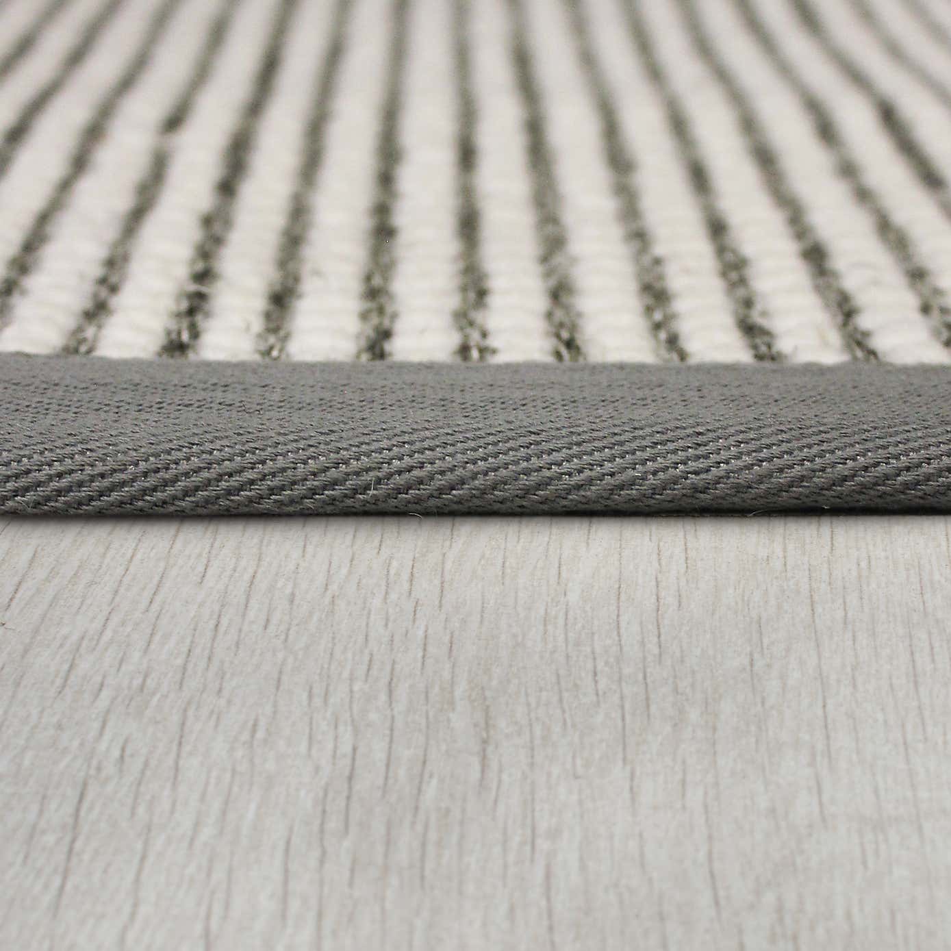 Textured Dot Border Bobble Stair Runner