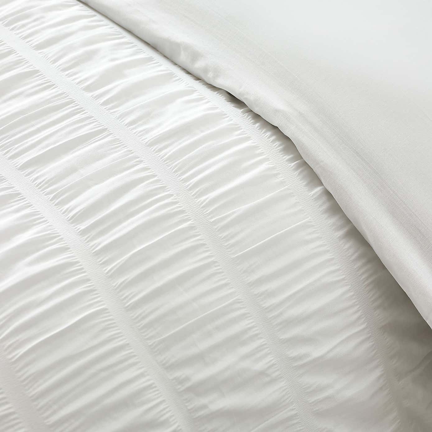 Catherine Lansfield Seersucker Frill Duvet Cover & Pillowcase Set