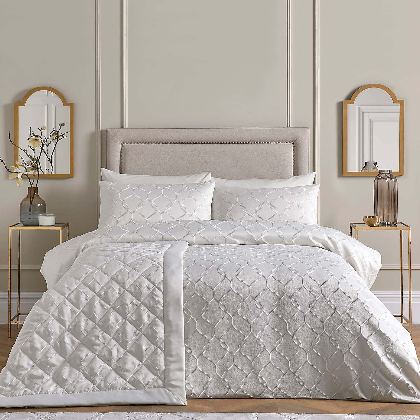 Soiree Montez Duvet Cover and Pillowcase Set