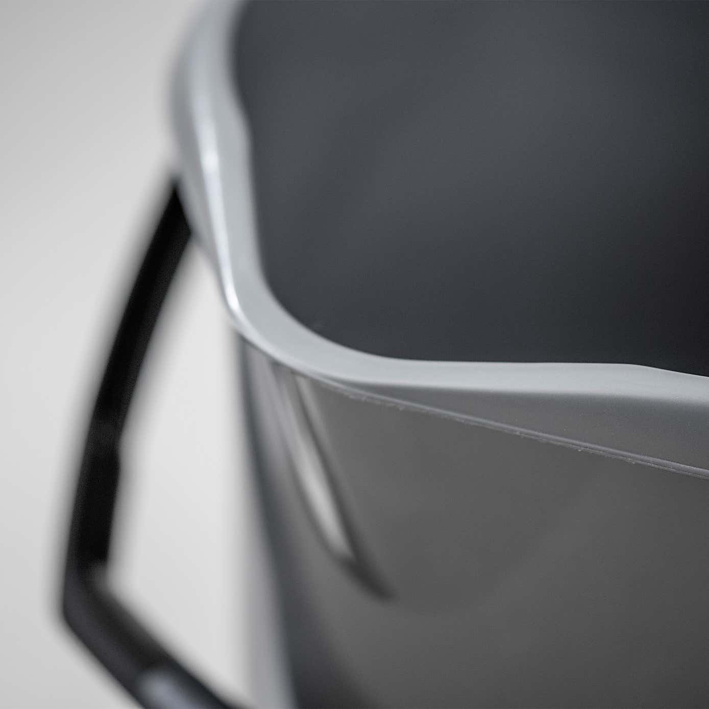 Addis Metallic Bucket, 10L