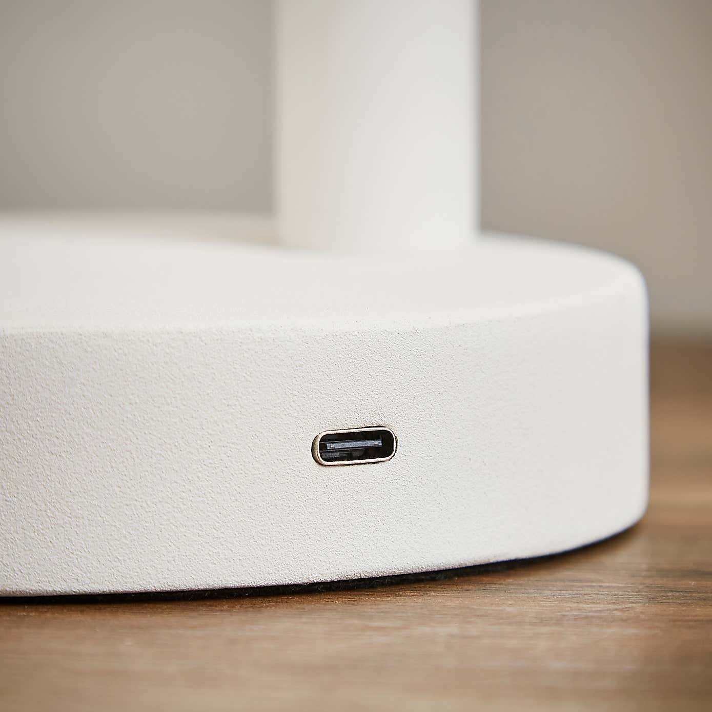 Modern Metal Rechargeable Touch Table Lamp