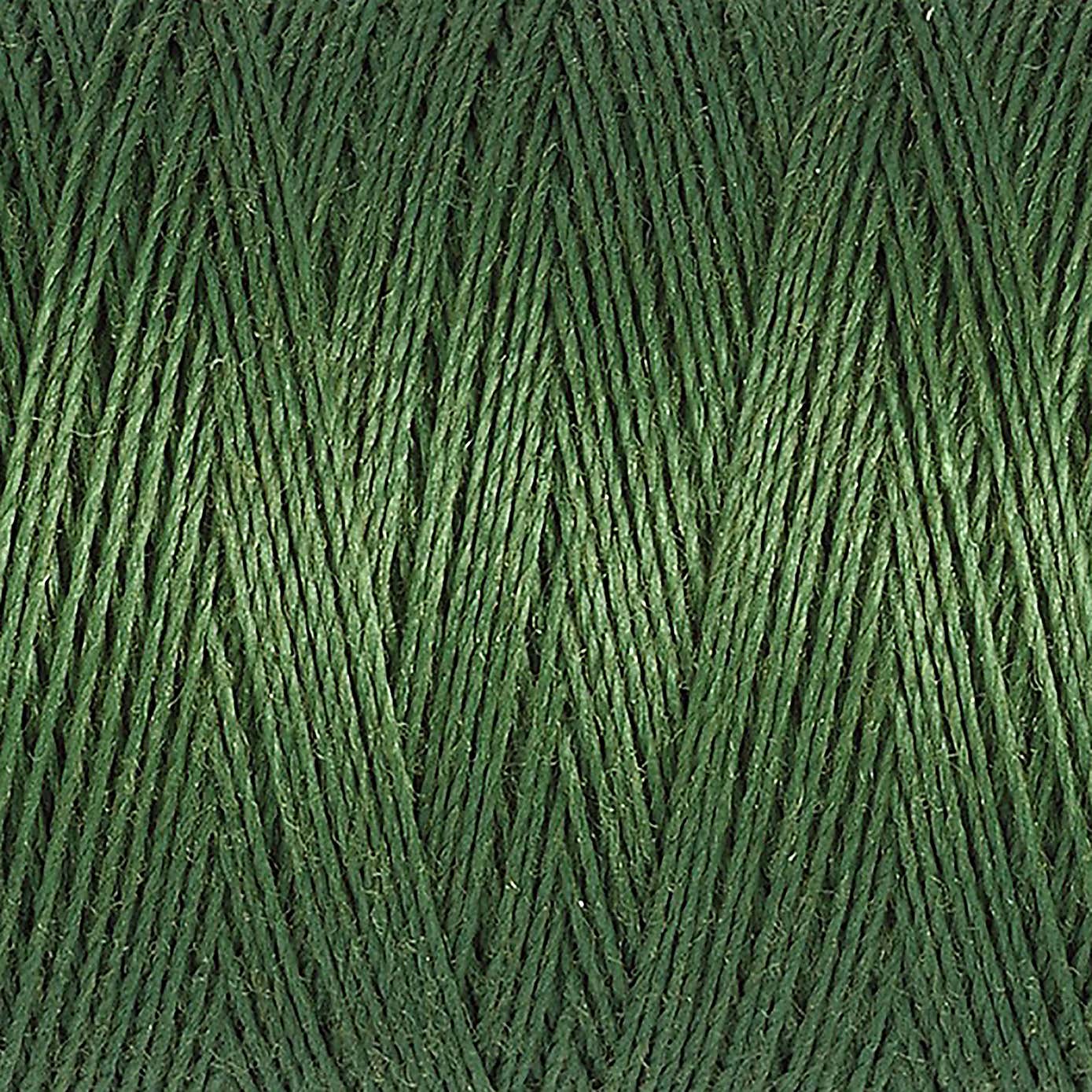 Gutermann Sew All Thread 100m Oak Leaf Green (920)