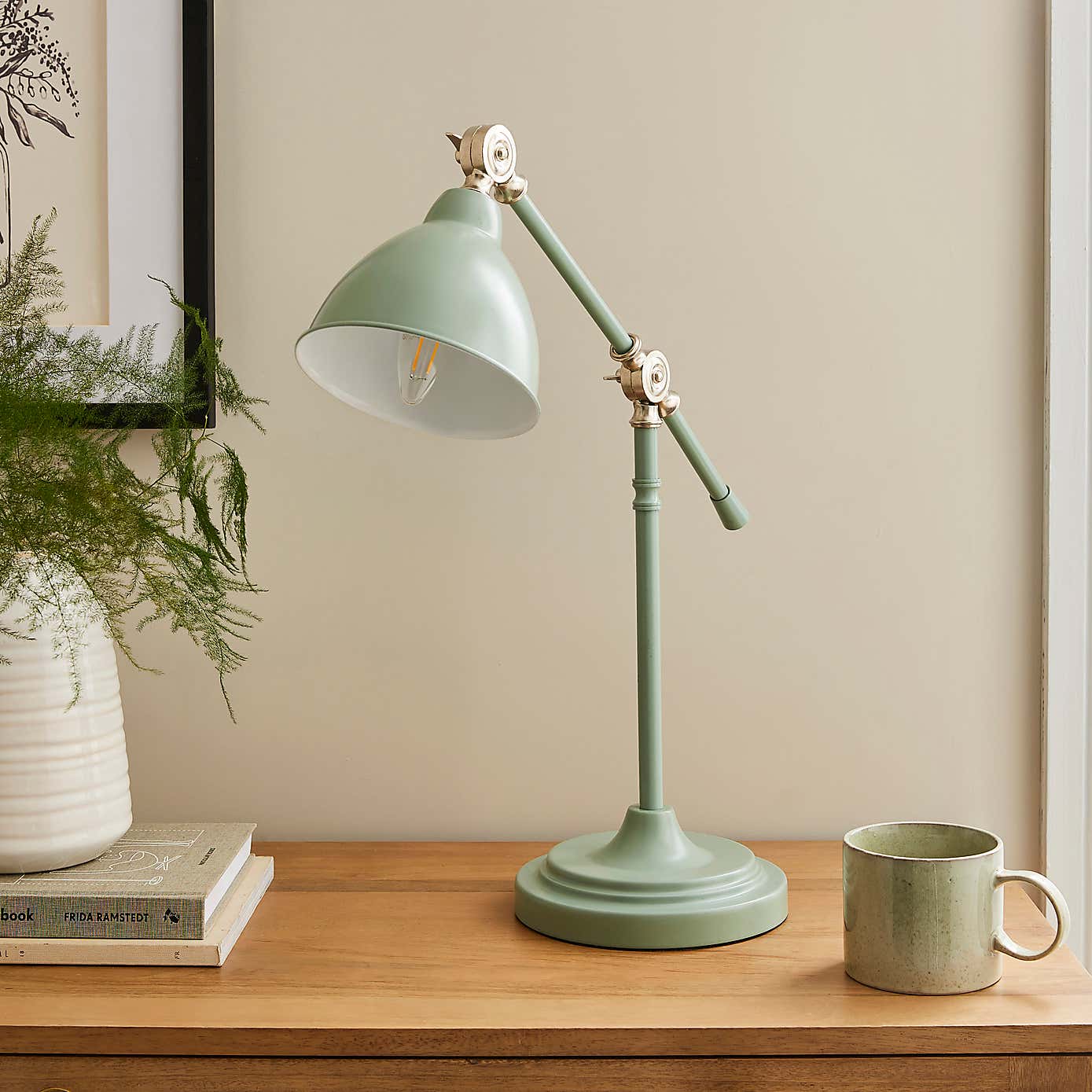 Lever Arm Desk Lamp