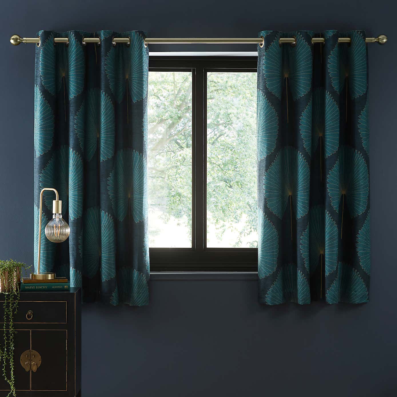 Oriental Fan Bottle Eyelet Curtains