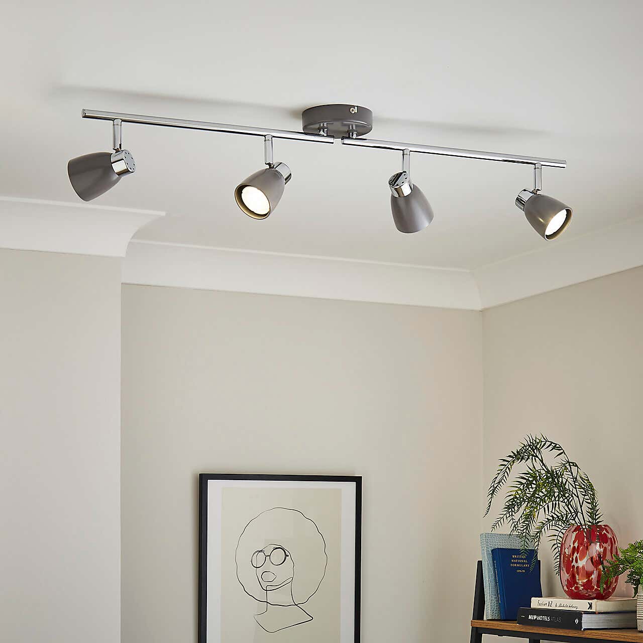 Alto 4 Light Spotlight Bar