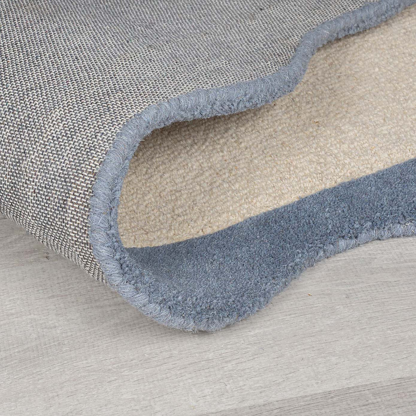 Bonnie Scallop Border Wool Runner