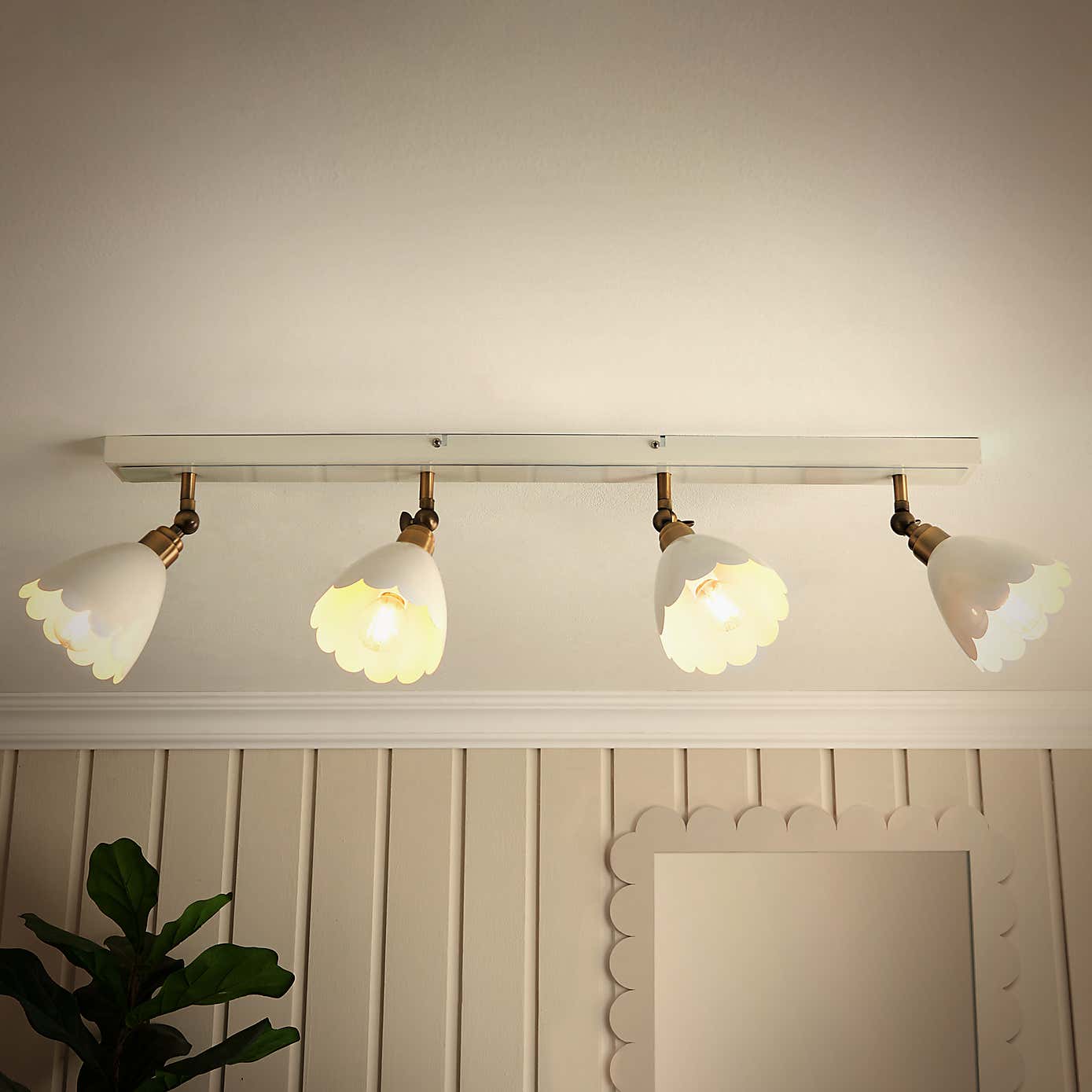 Remi Scalloped 4 Light Adjustable Spotlight Bar